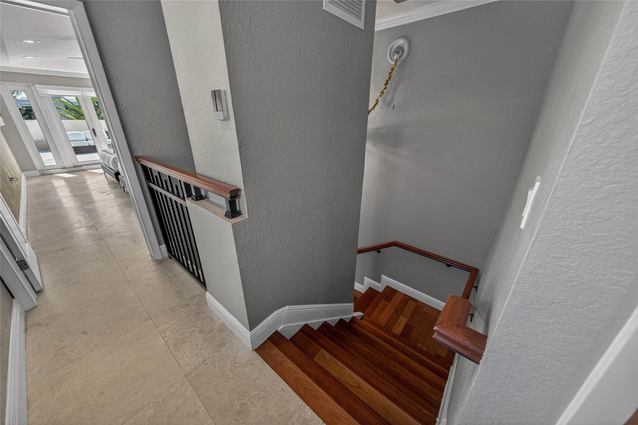 STRANAHANS SUB - Residential Lease