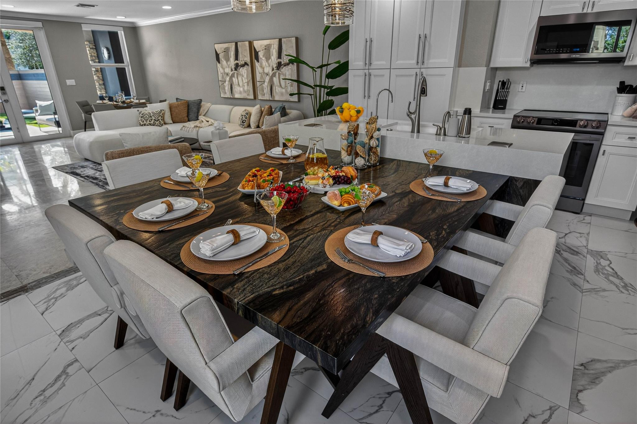 STRANAHANS SUB - Residential Lease