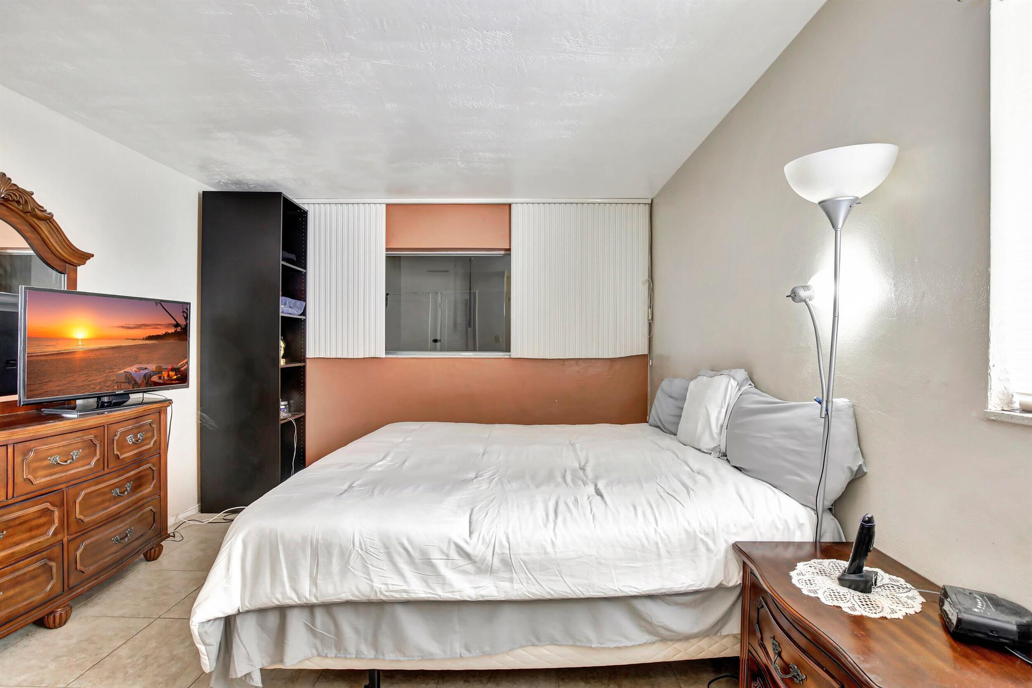 THIRD MIRAMAR CONDO - Residential