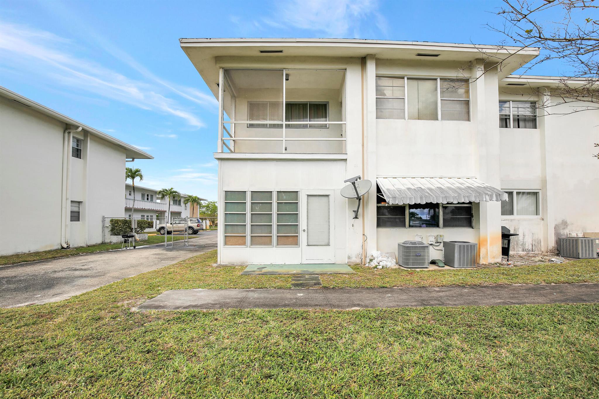 THIRD MIRAMAR CONDO - Residential