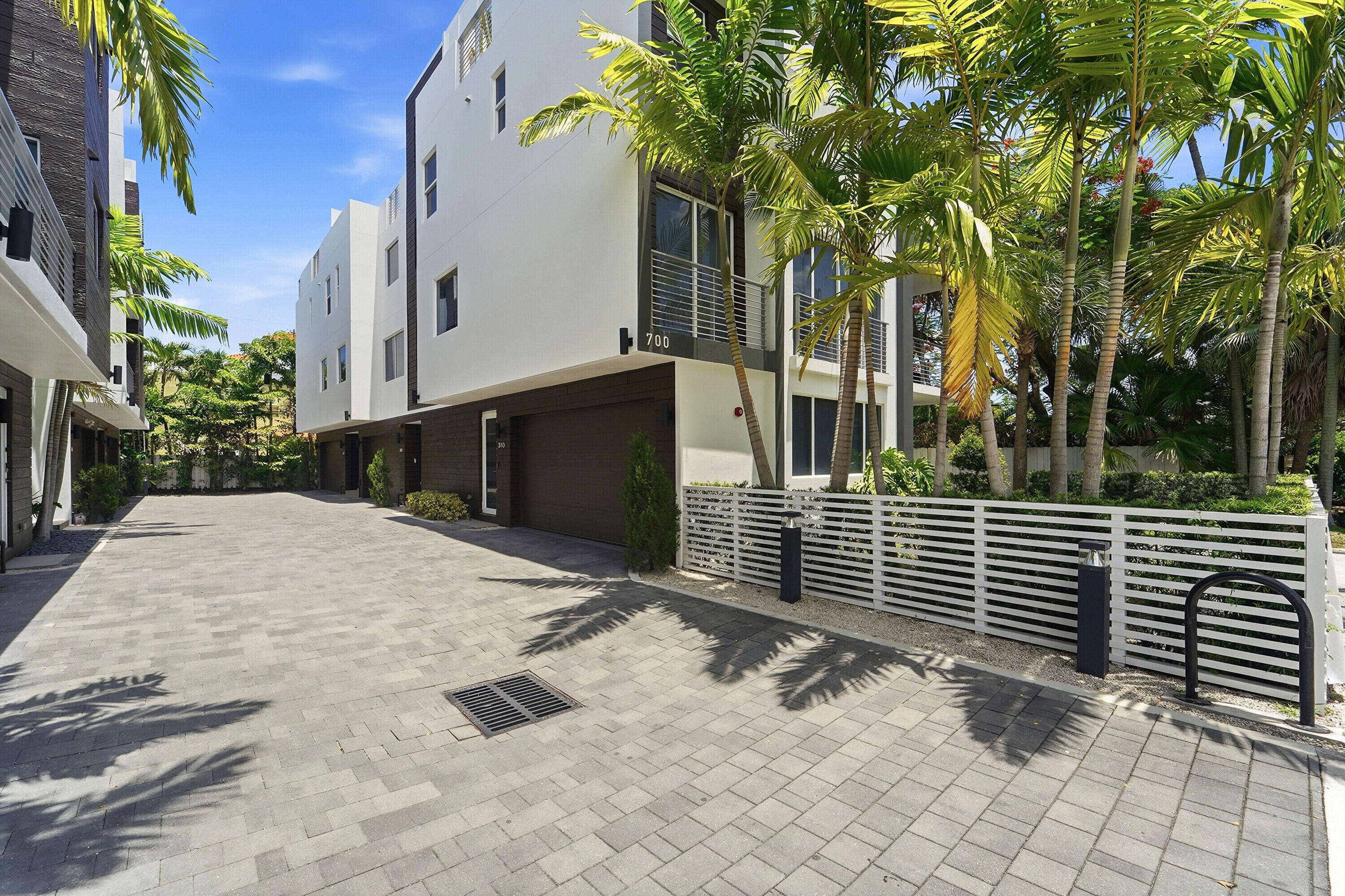 700 NE 14th Avenue 312