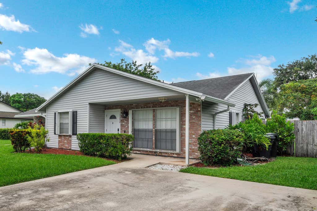 Photo of 1350 Riverside Circle #Unit 2, Wellington, FL 33414 (MLS # B26064221)