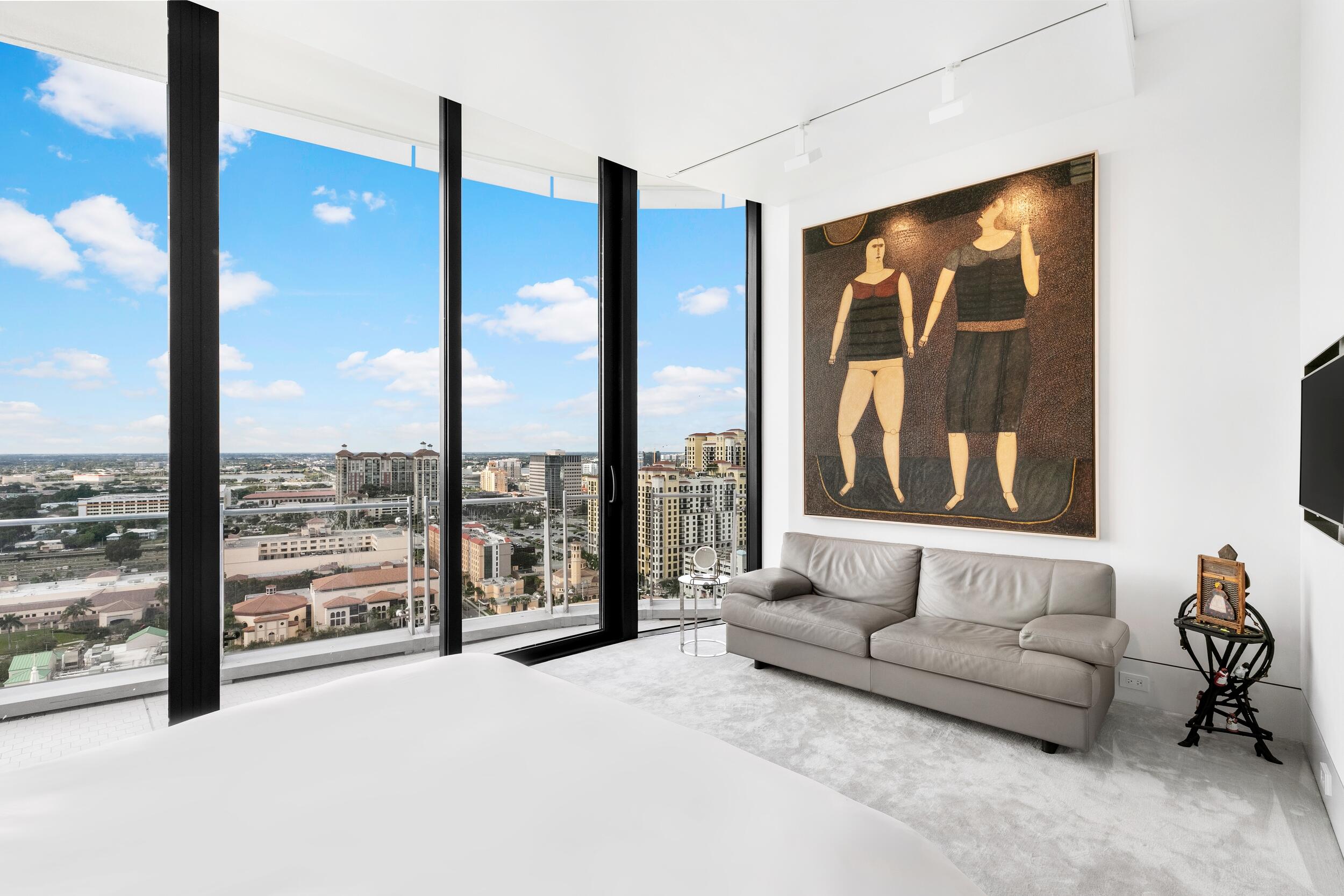 BRISTOL CONDO - Residential