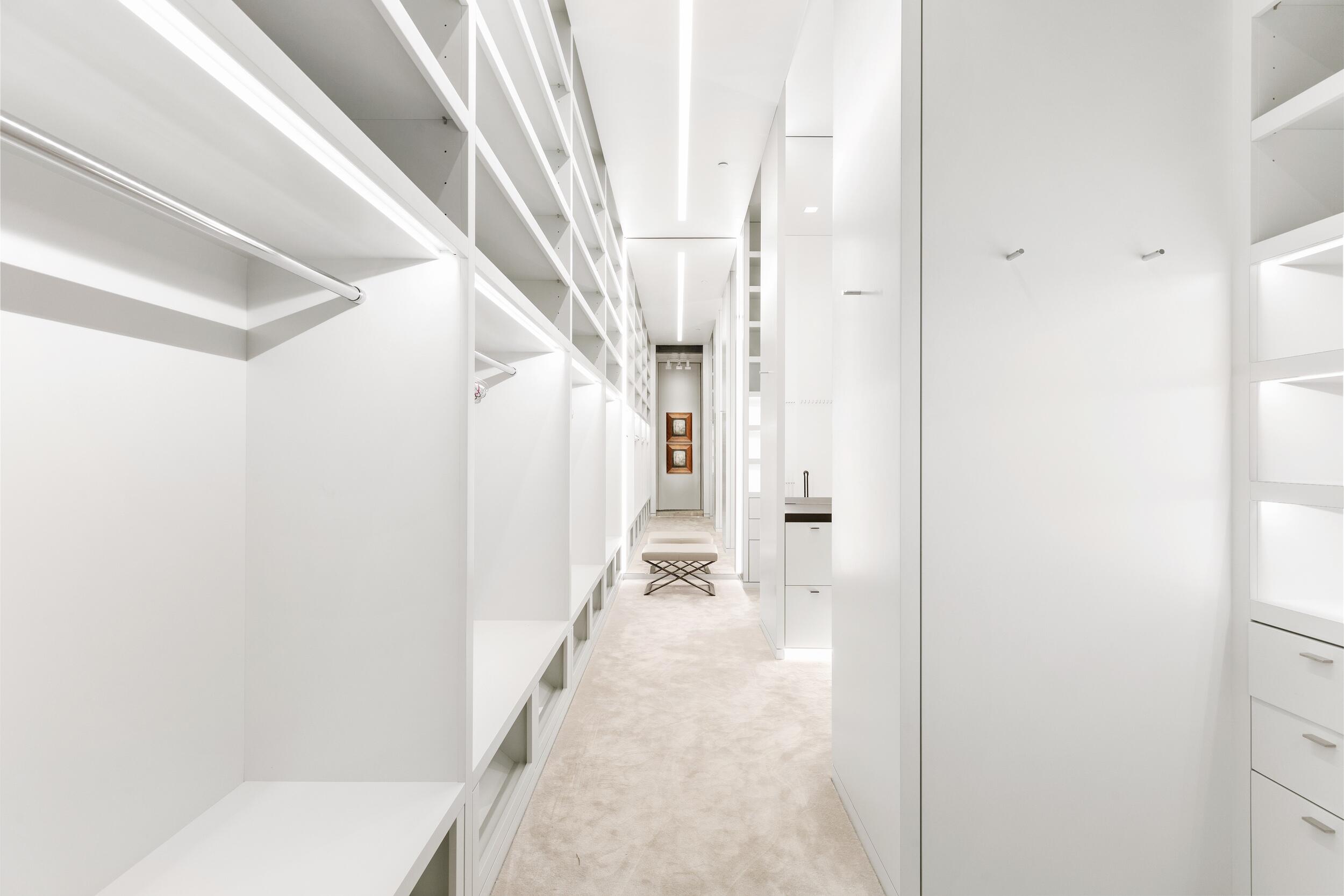 BRISTOL CONDO - Residential