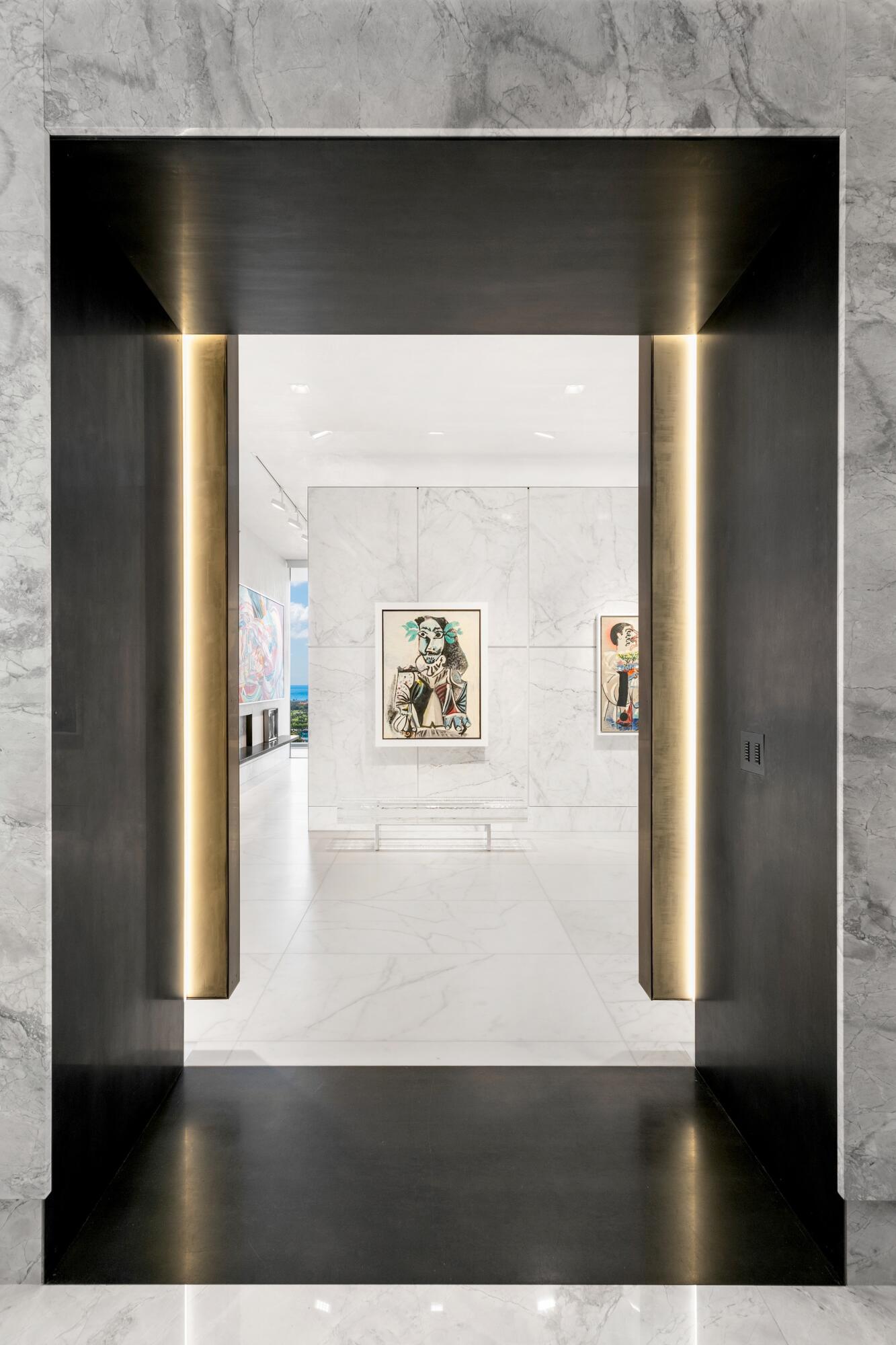 BRISTOL CONDO - Residential