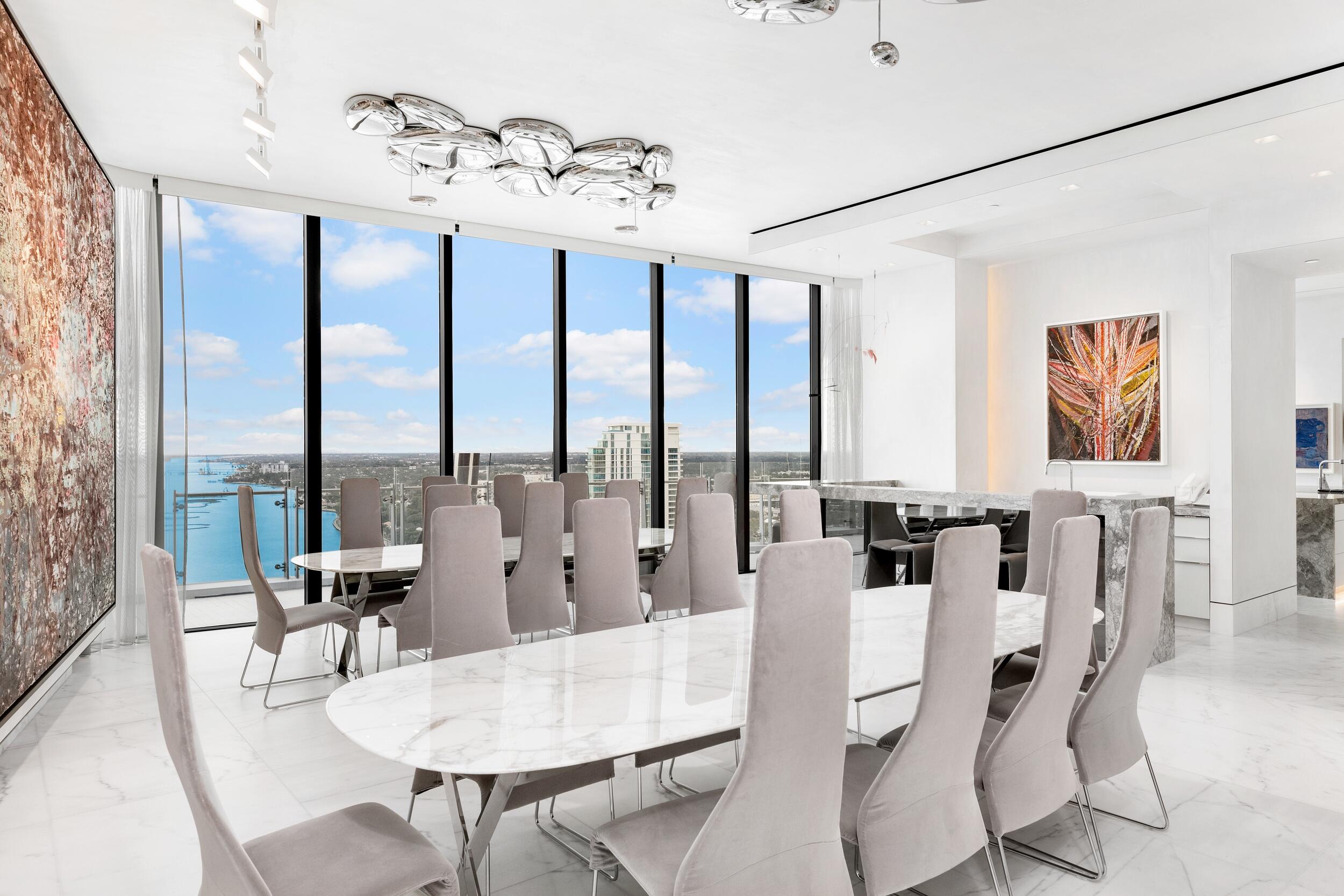 BRISTOL CONDO - Residential