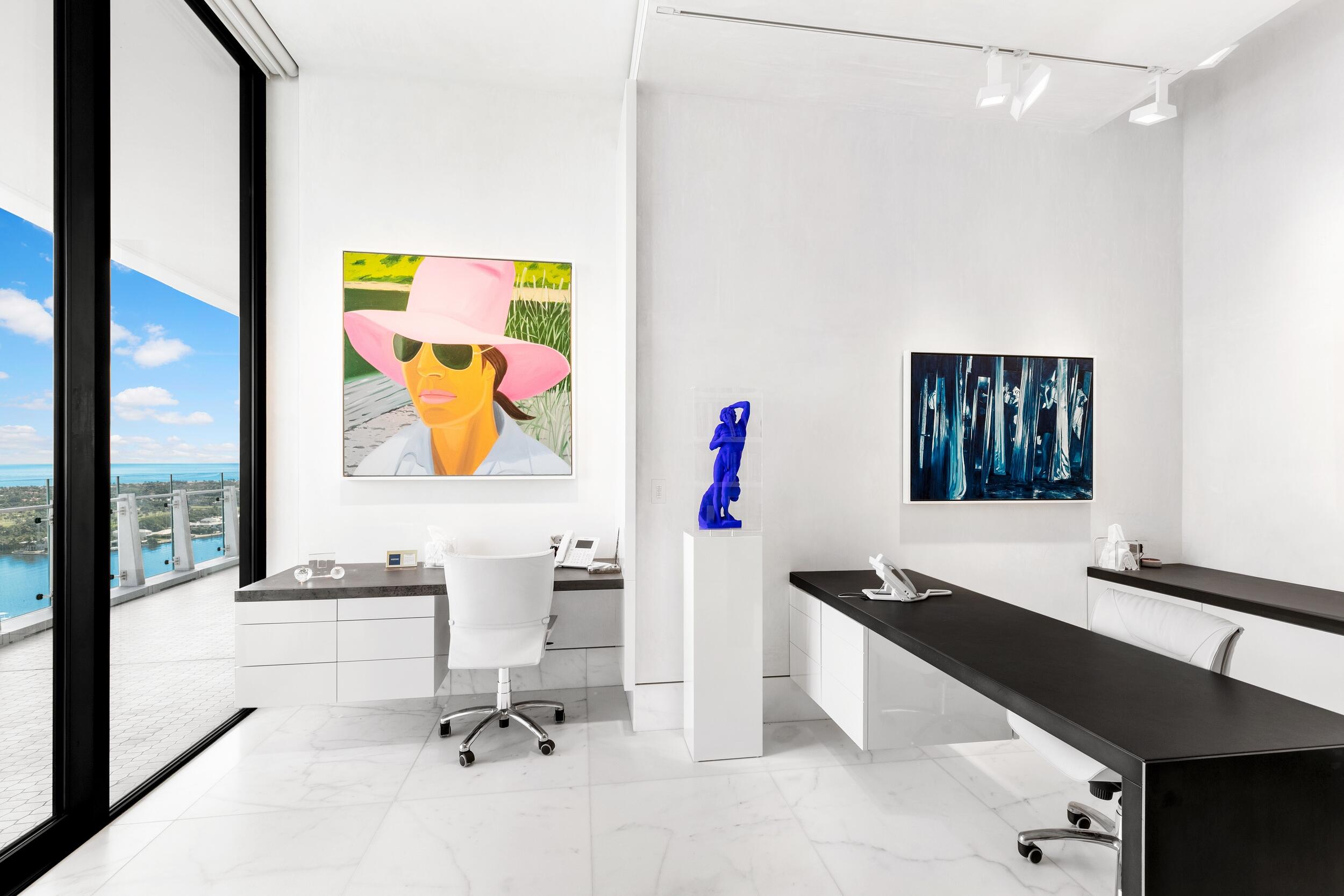 BRISTOL CONDO - Residential