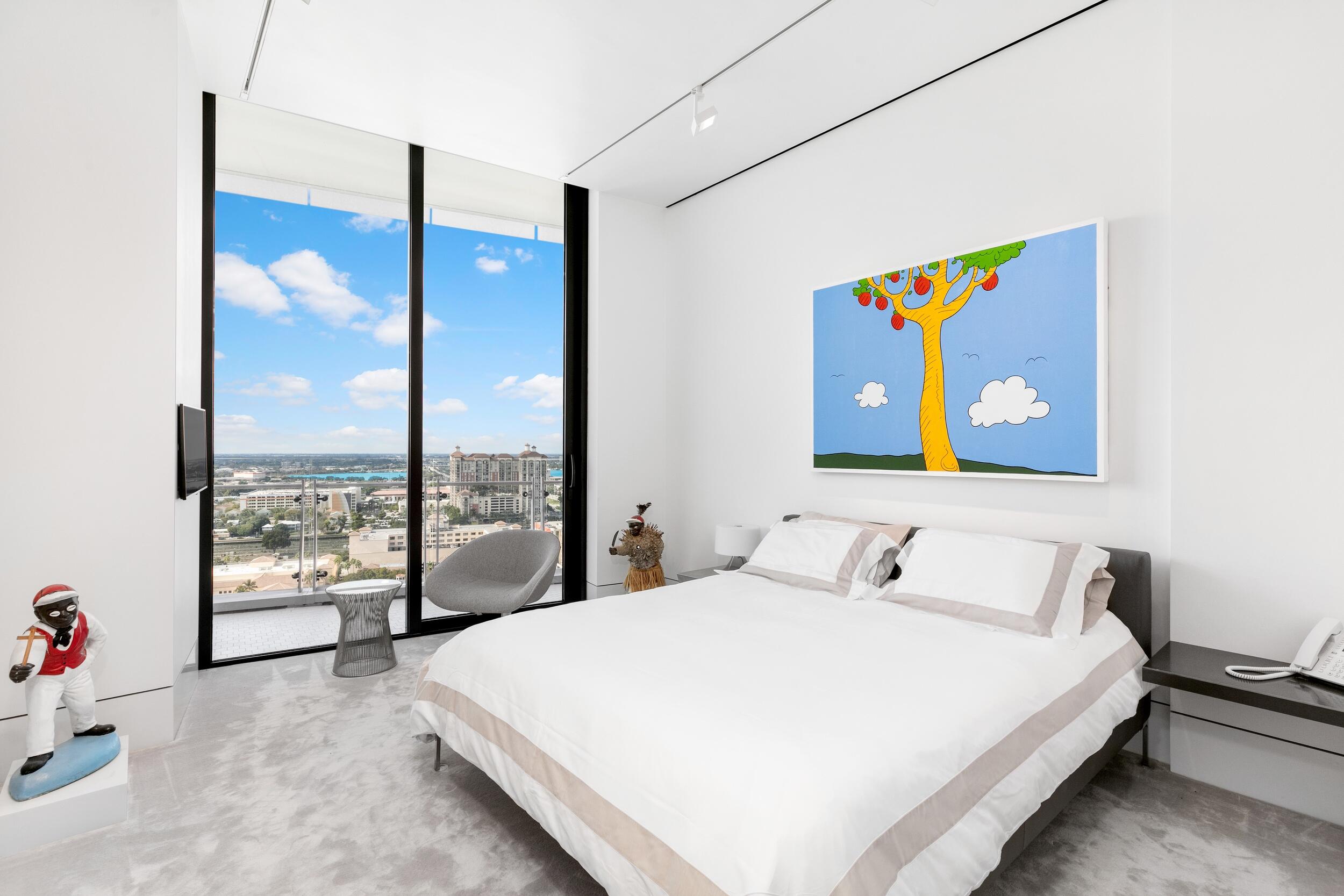 BRISTOL CONDO - Residential