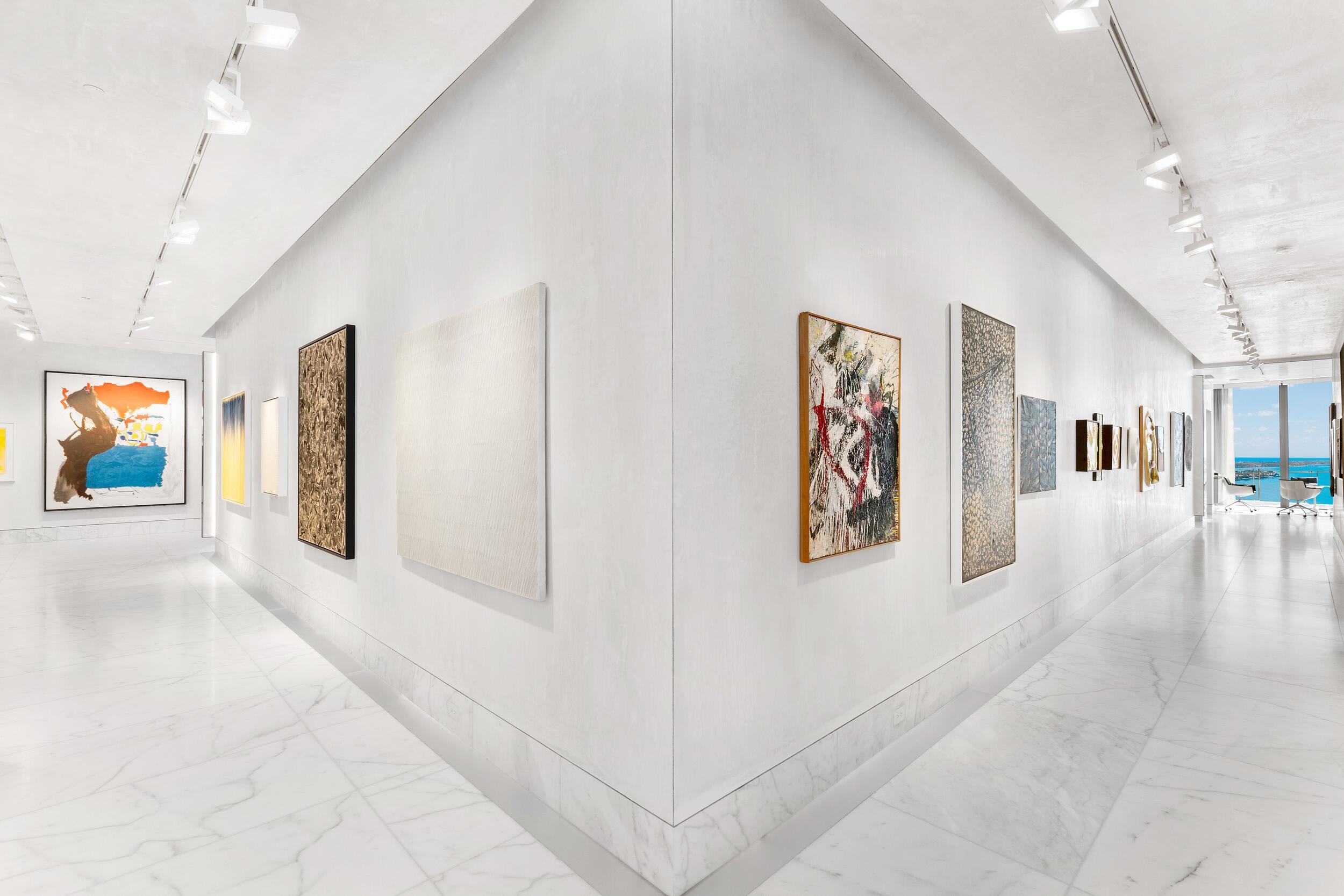 BRISTOL CONDO - Residential