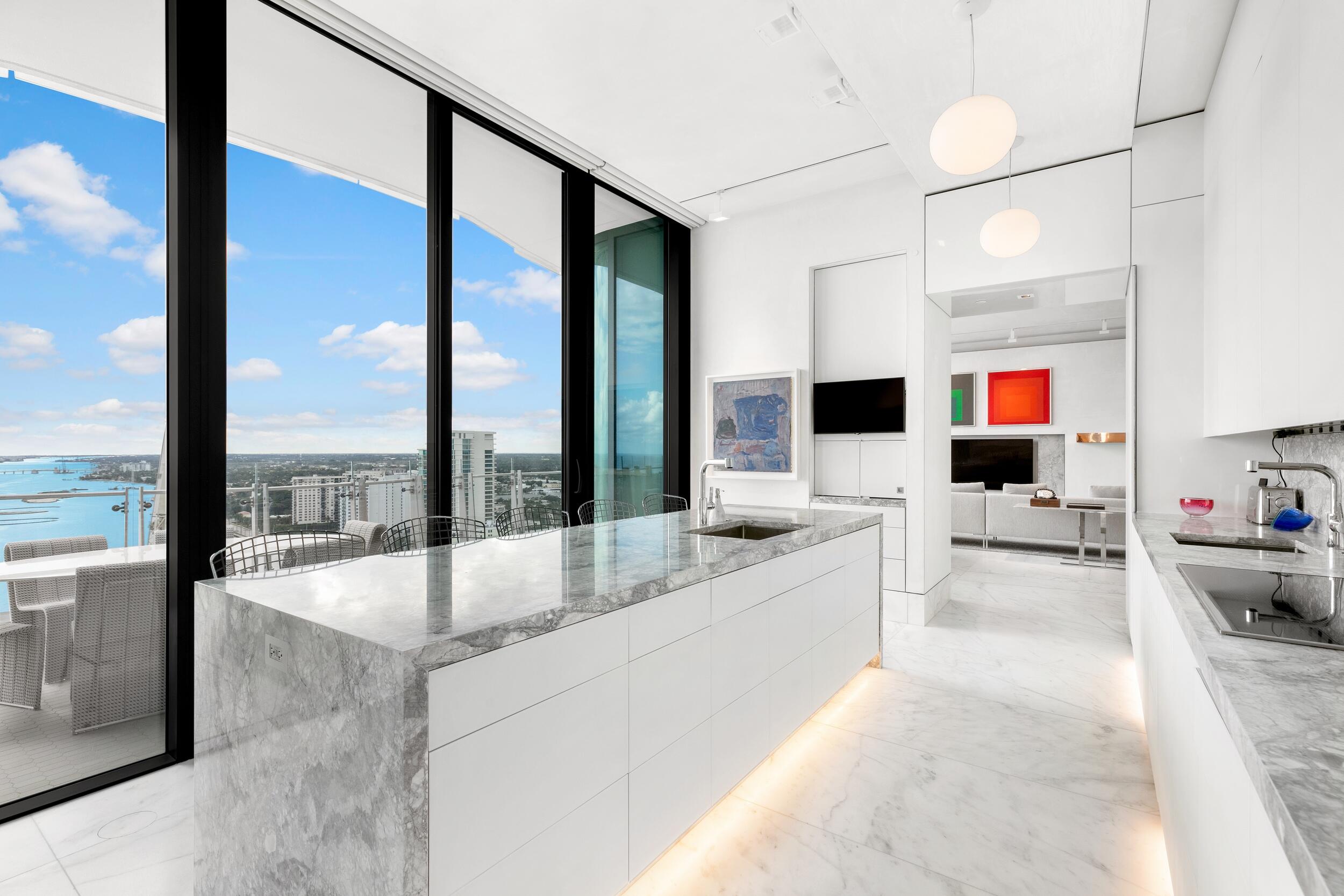 BRISTOL CONDO - Residential