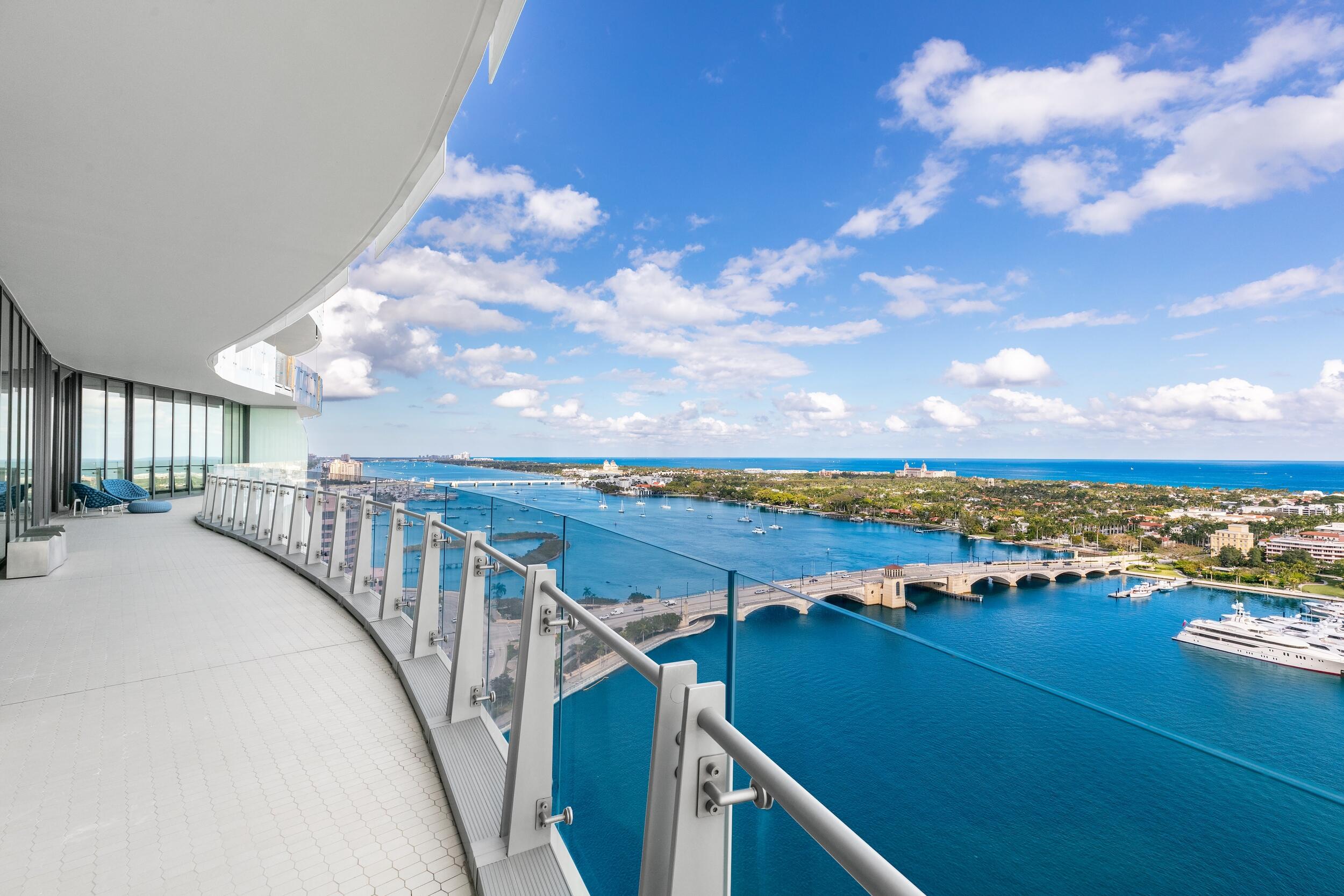 BRISTOL CONDO - Residential