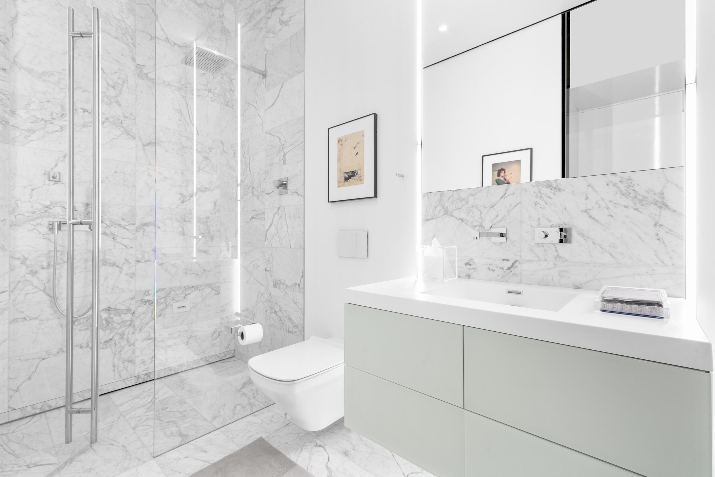 BRISTOL CONDO - Residential