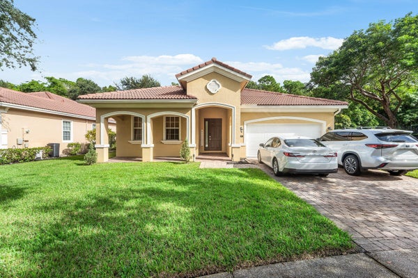 6855 OSAGE CIR, WEST PALM BEACH, FL 33413 - Image 085d577aed220aa8a79495a293edb71d/3922970182
