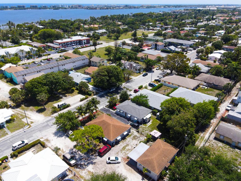 LAKE WORTH TOWN OF ADD 1 - Residential Income