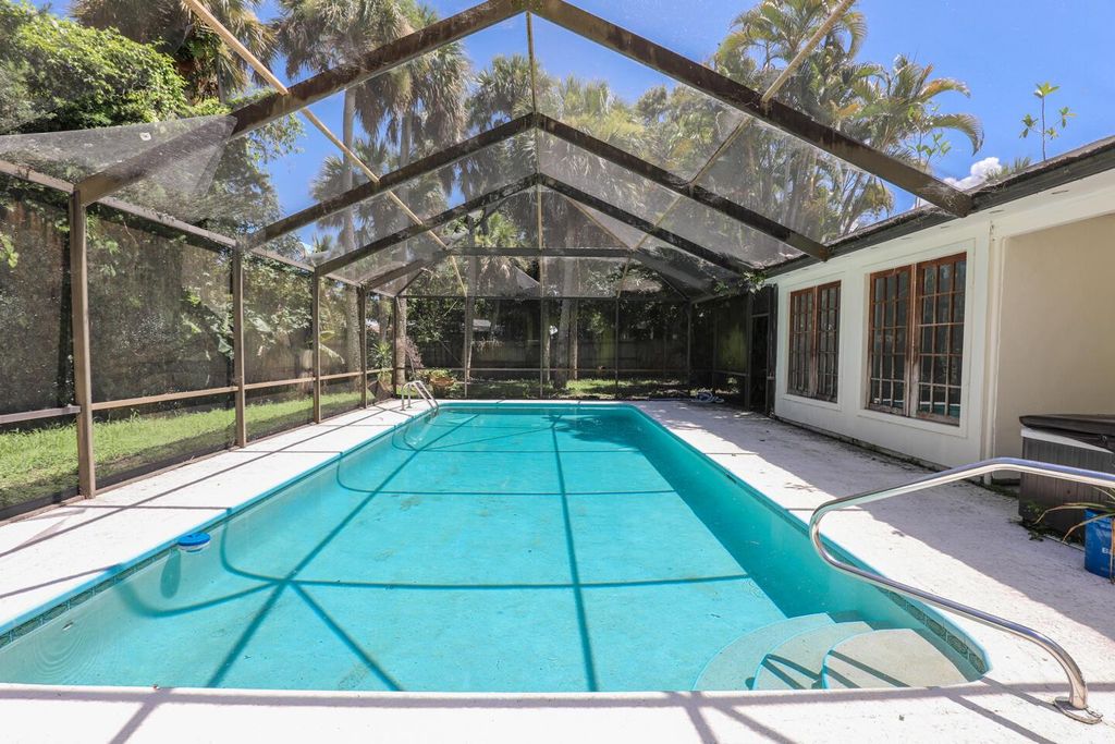 Photo of 1206 S 10th Street, Fort Pierce, FL 34950 (MLS # R11101464)