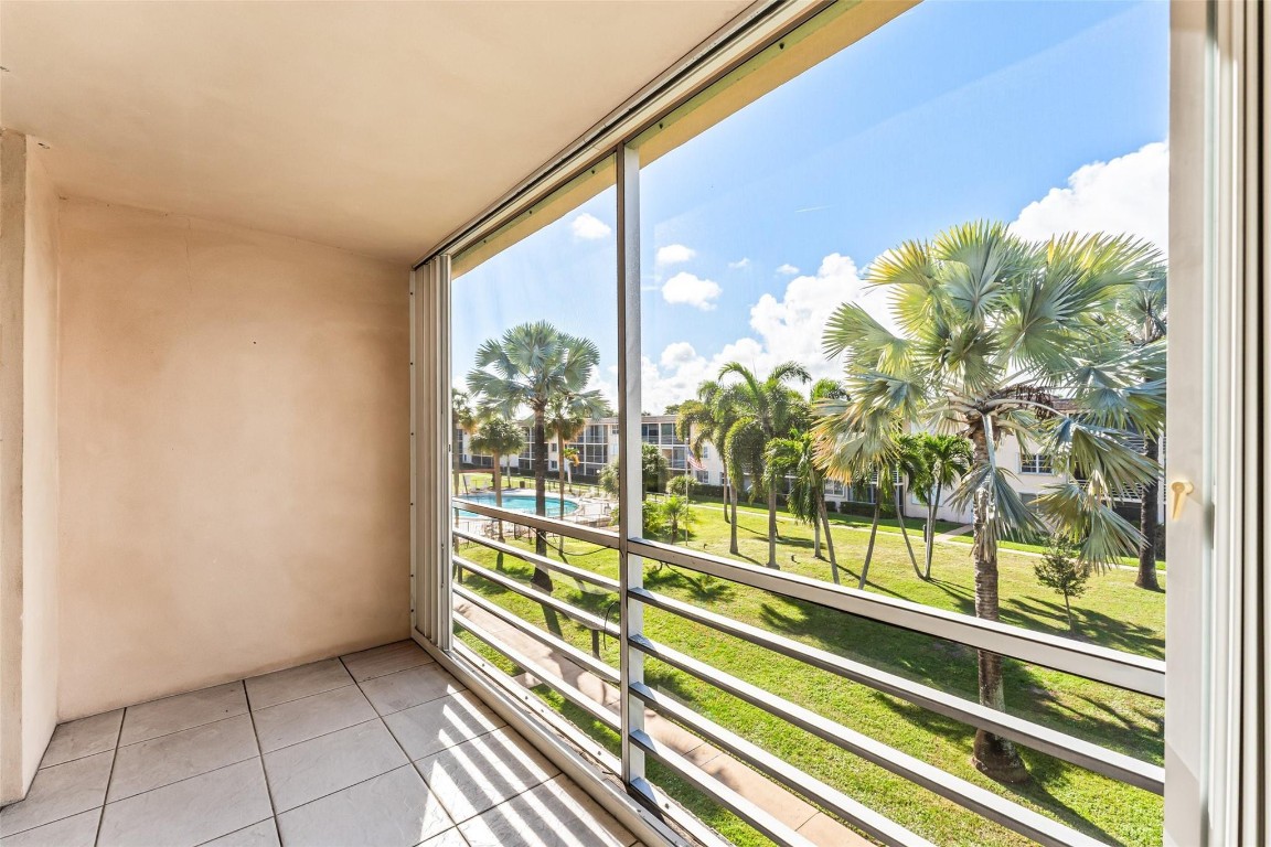 LIGHTHOUSE POINT PLAZA CO - Residential