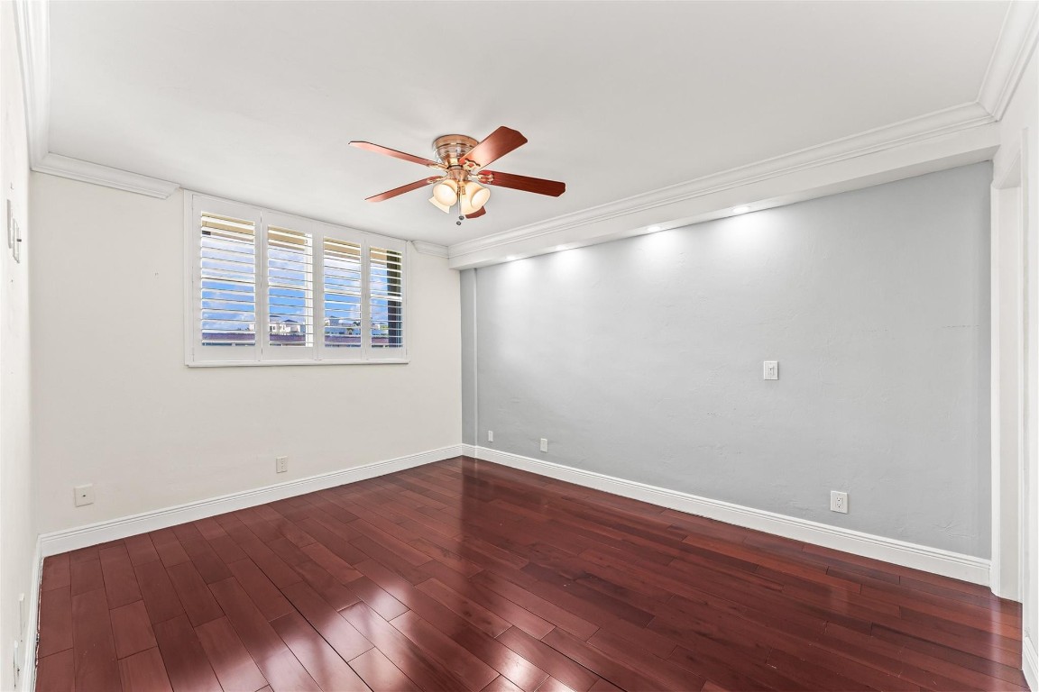 LIGHTHOUSE POINT PLAZA CO - Residential