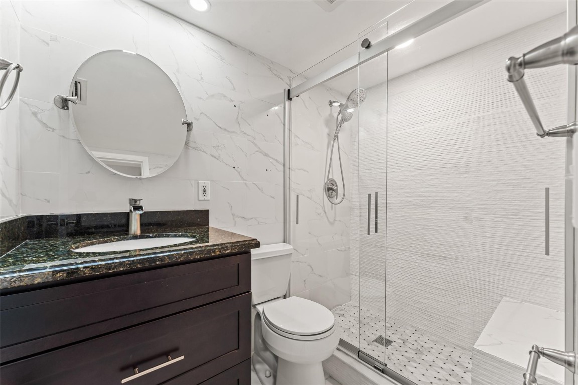 LIGHTHOUSE POINT PLAZA CO - Residential