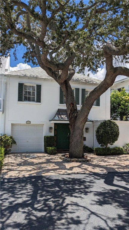 Country Club Townhouses - Residential