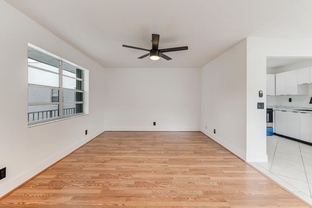 Photo of 560 Capri, Delray Beach, FL 33484 (MLS # B26011032)