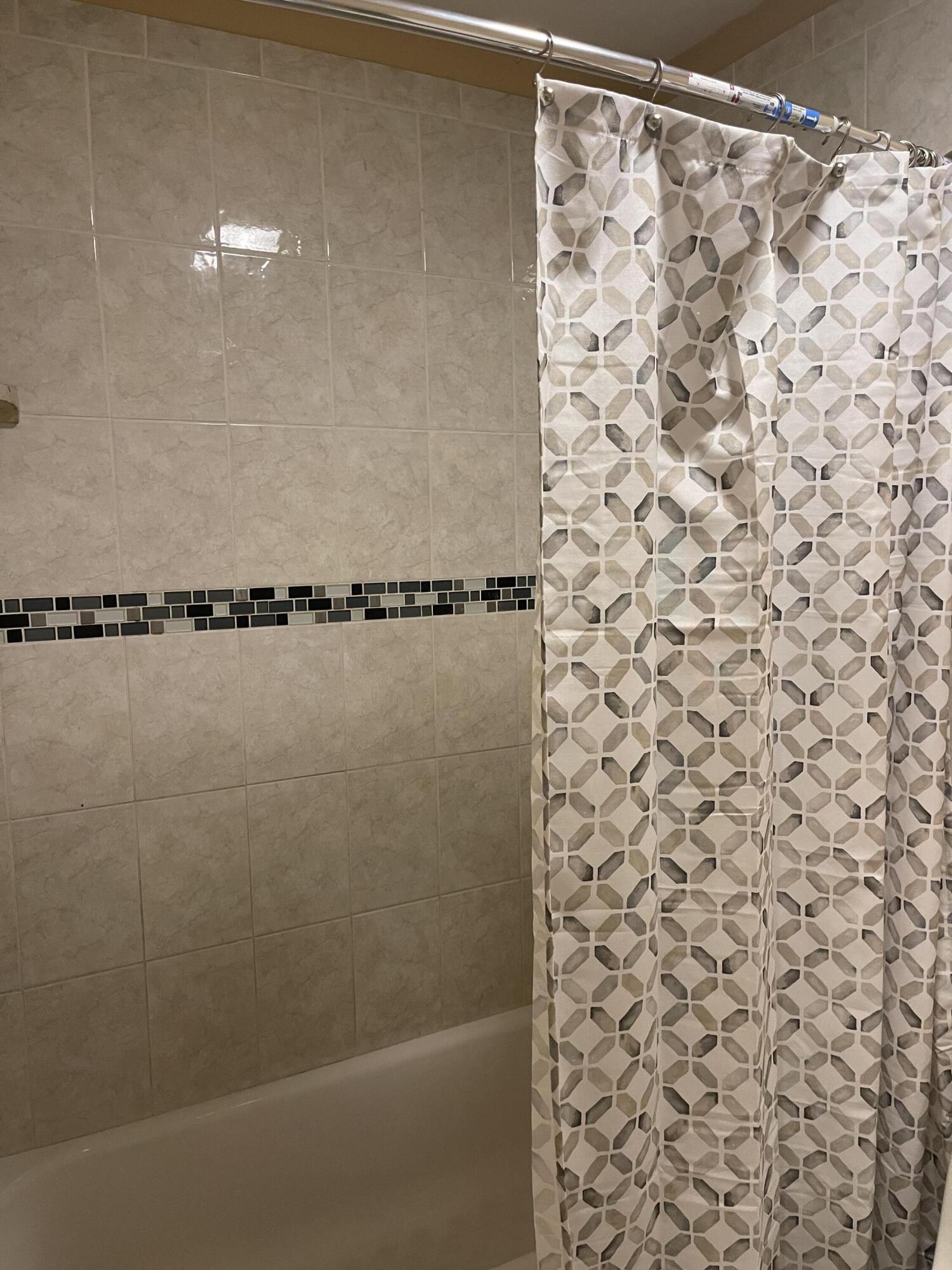 RAIN-BOW GARDENS - Residential Income