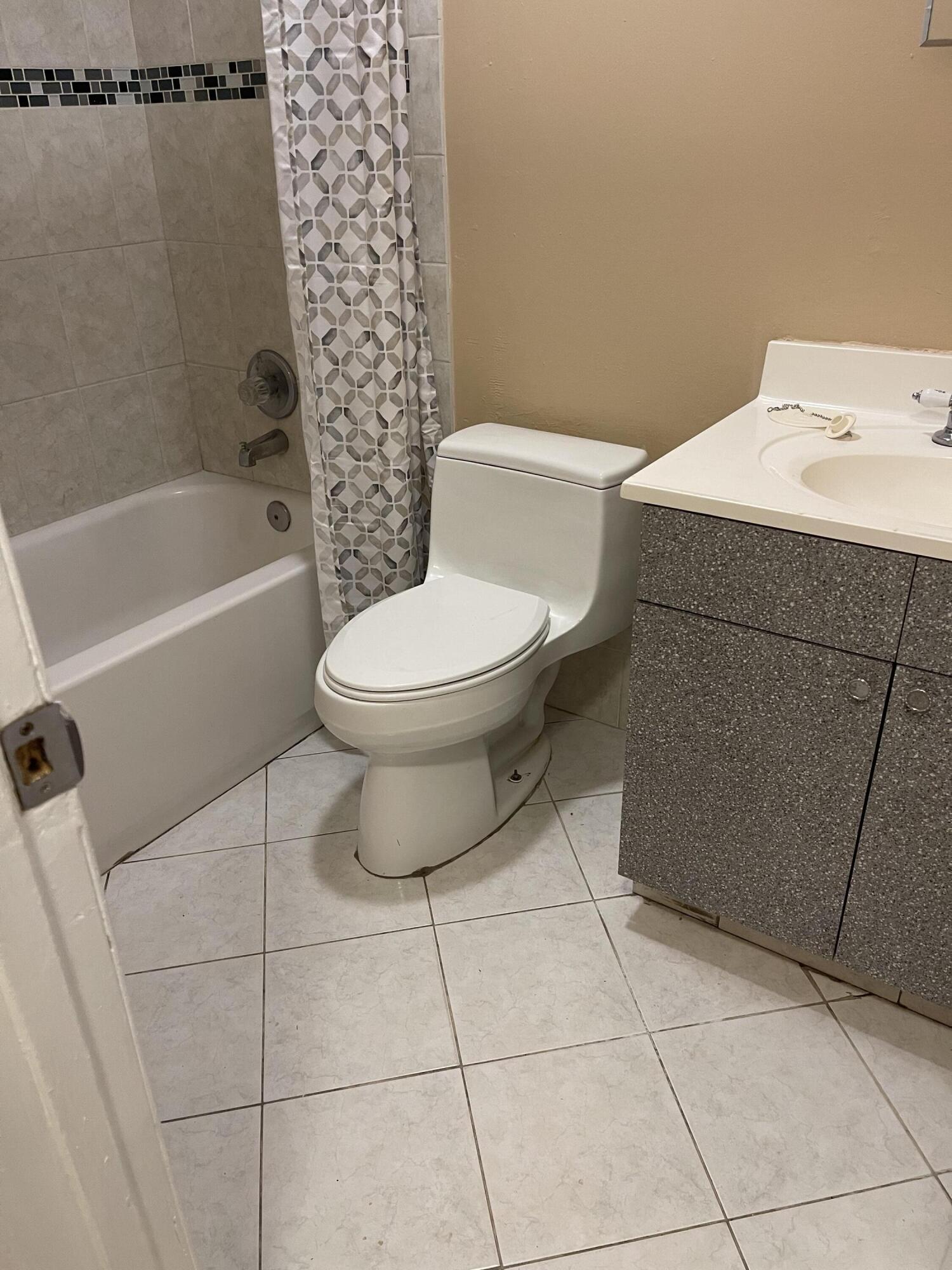 RAIN-BOW GARDENS - Residential Income