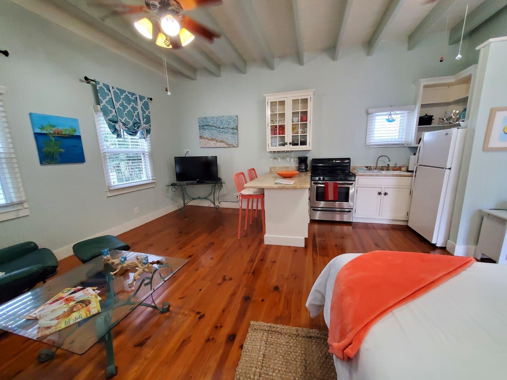 DELRAY TOWN OF - Residential Lease