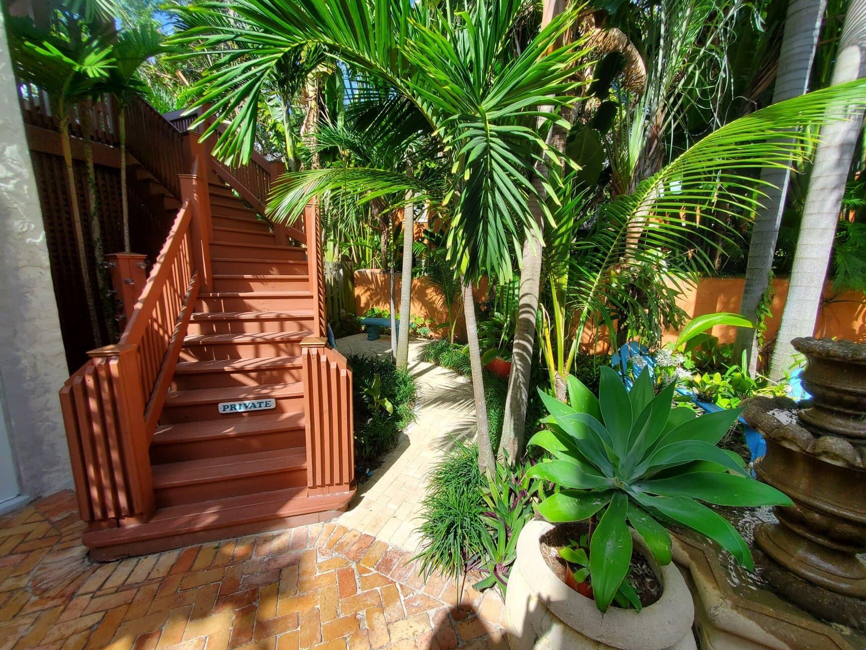 DELRAY TOWN OF - Residential Lease