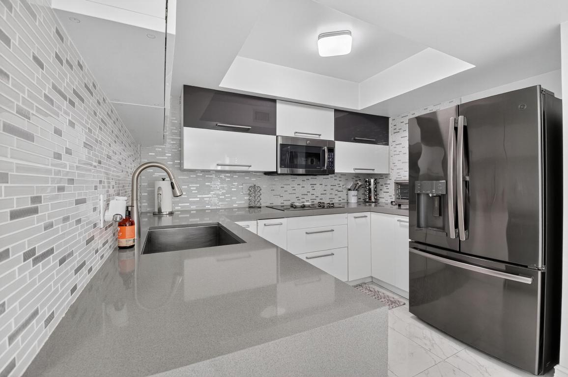 LE VILLAGE DE PROVENCE 2 - Residential Lease