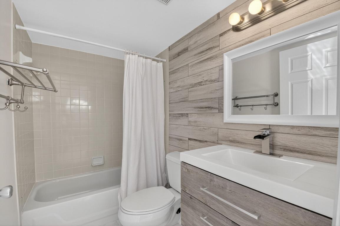 LE VILLAGE DE PROVENCE 2 - Residential Lease