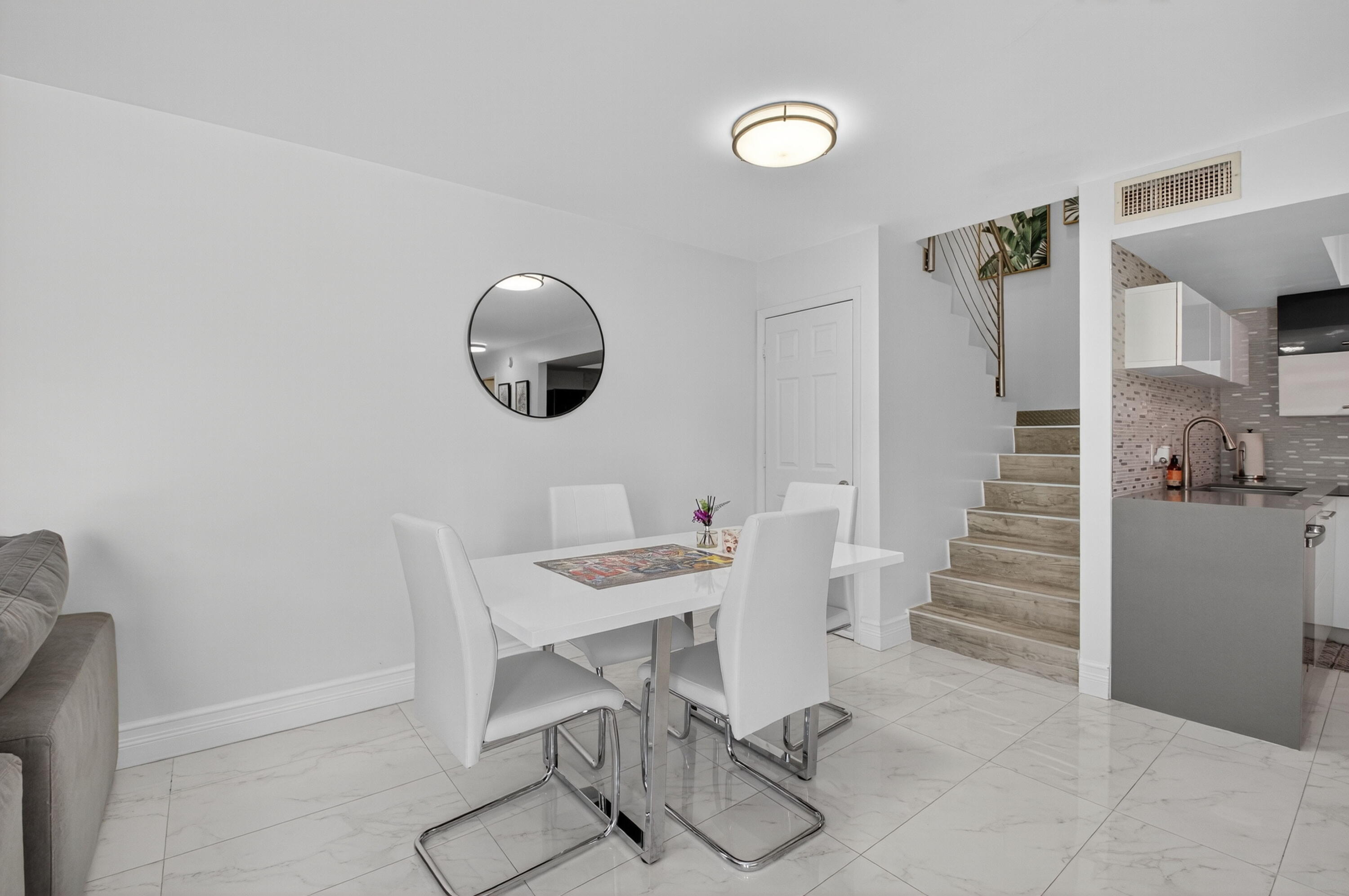 LE VILLAGE DE PROVENCE 2 - Residential Lease