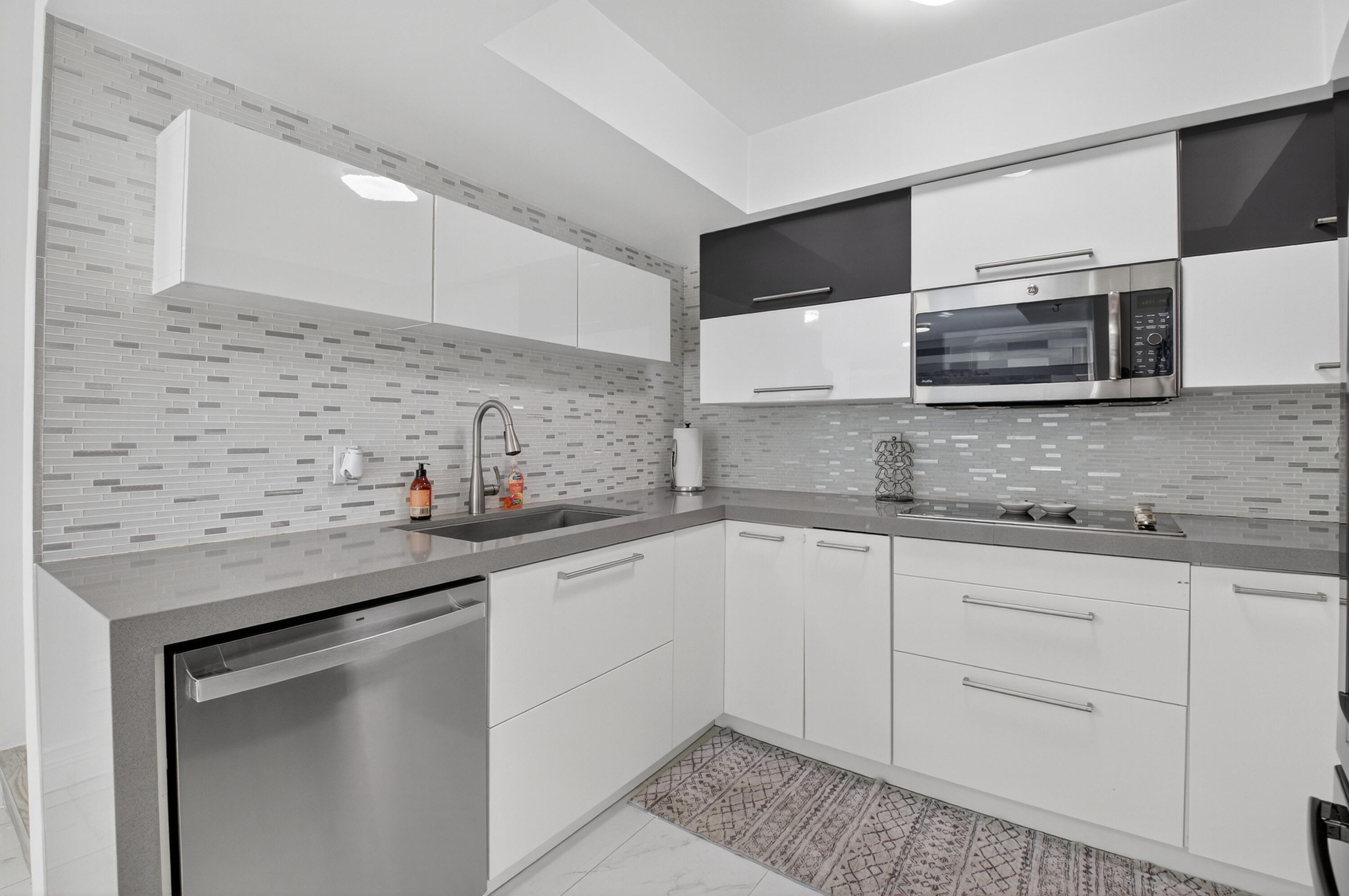 LE VILLAGE DE PROVENCE 2 - Residential Lease