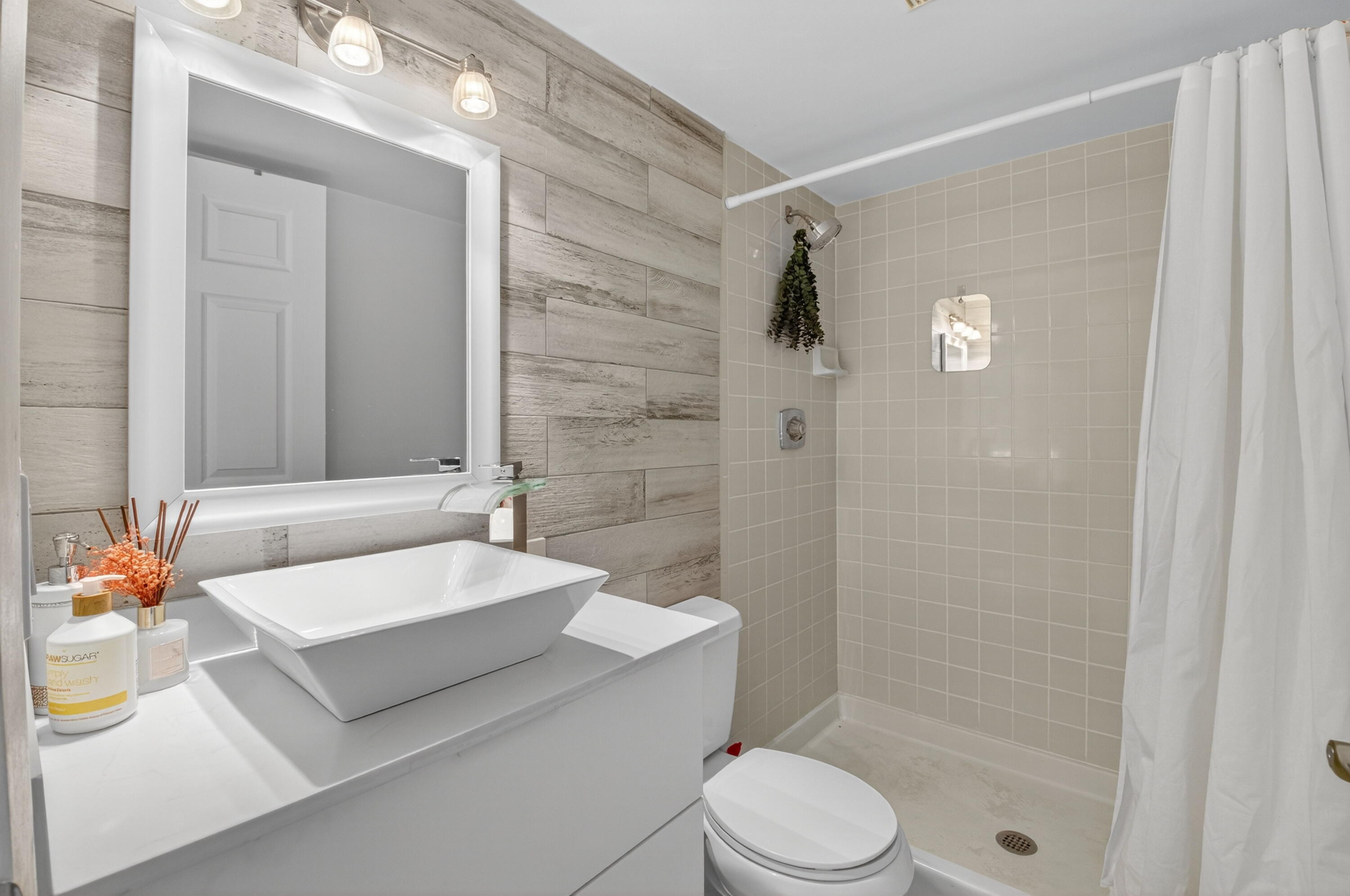 LE VILLAGE DE PROVENCE 2 - Residential Lease