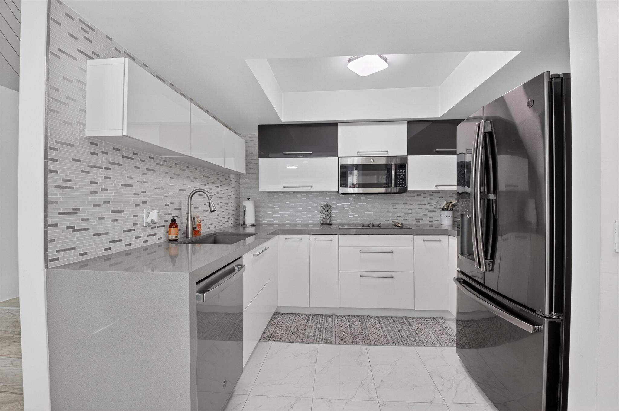 LE VILLAGE DE PROVENCE 2 - Residential Lease