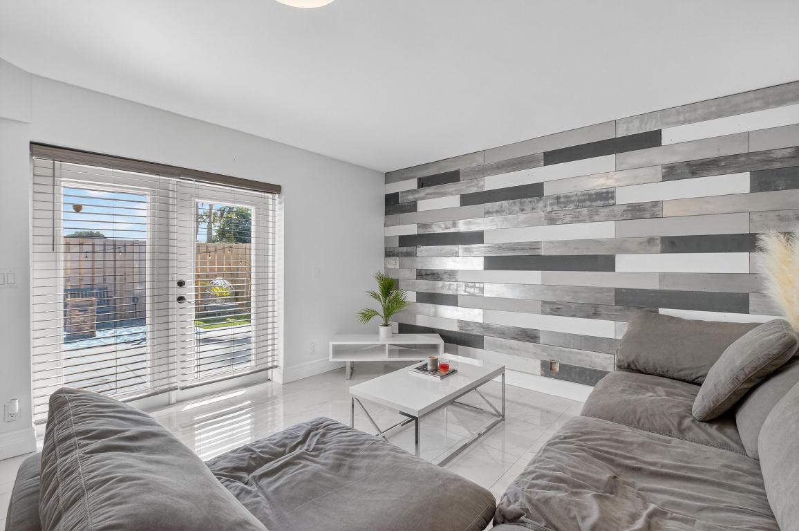 LE VILLAGE DE PROVENCE 2 - Residential Lease