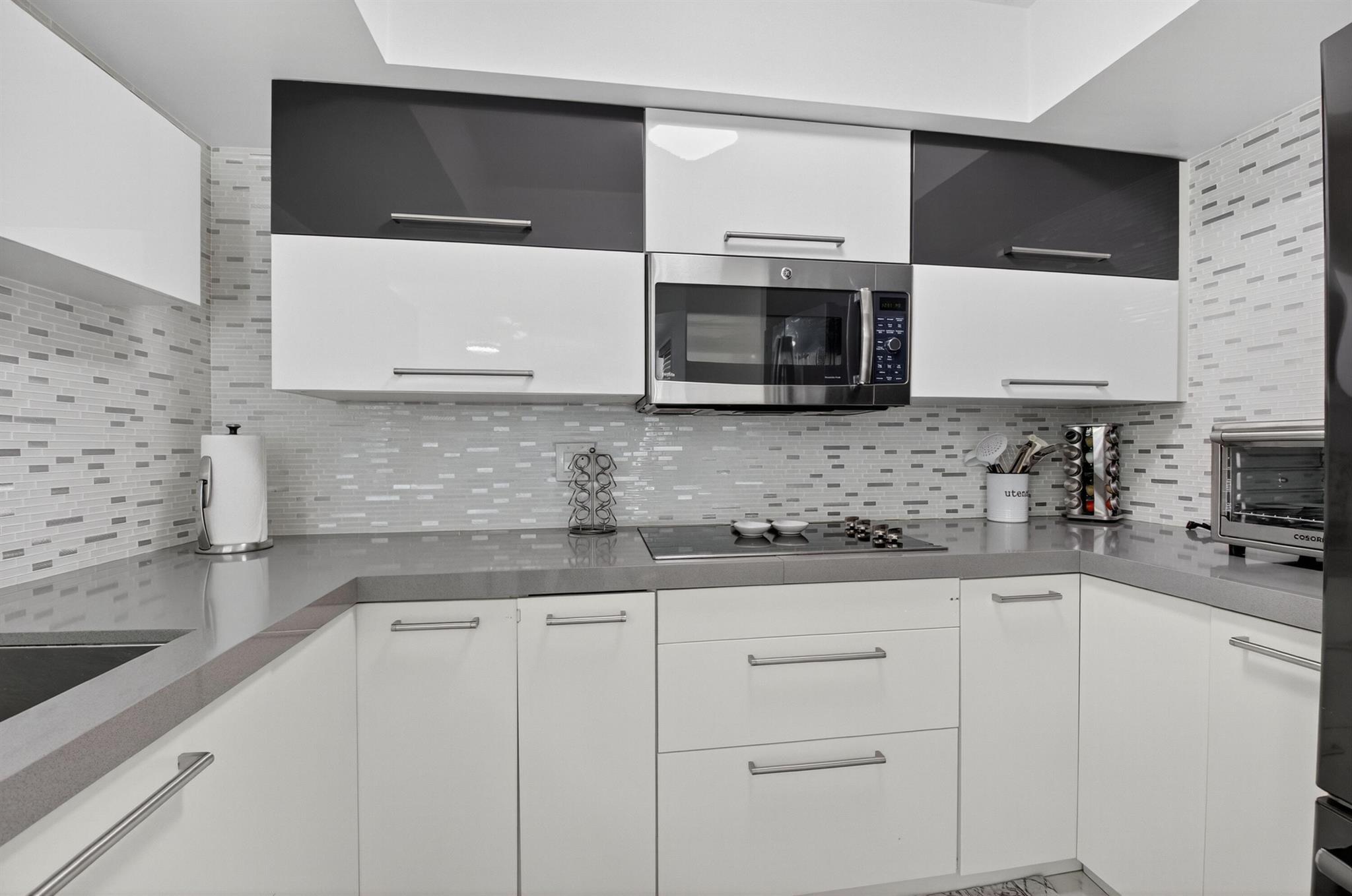 LE VILLAGE DE PROVENCE 2 - Residential Lease