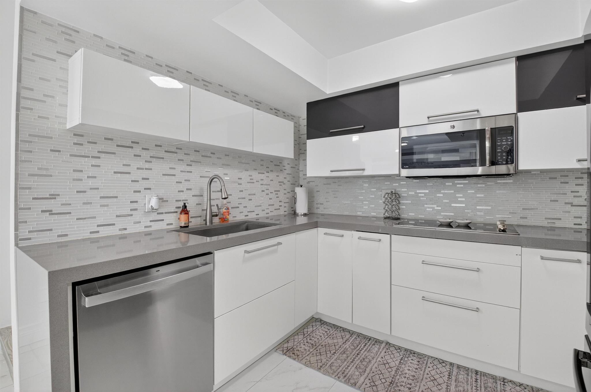 LE VILLAGE DE PROVENCE 2 - Residential Lease