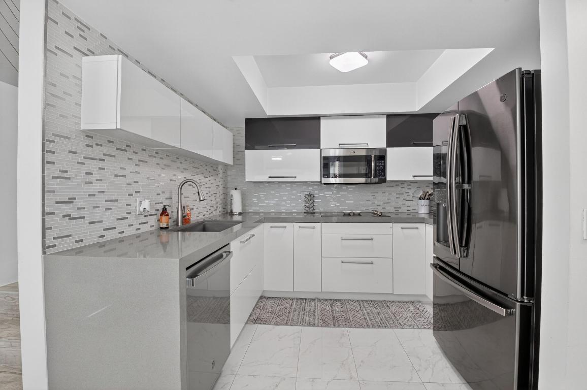 LE VILLAGE DE PROVENCE 2 - Residential Lease