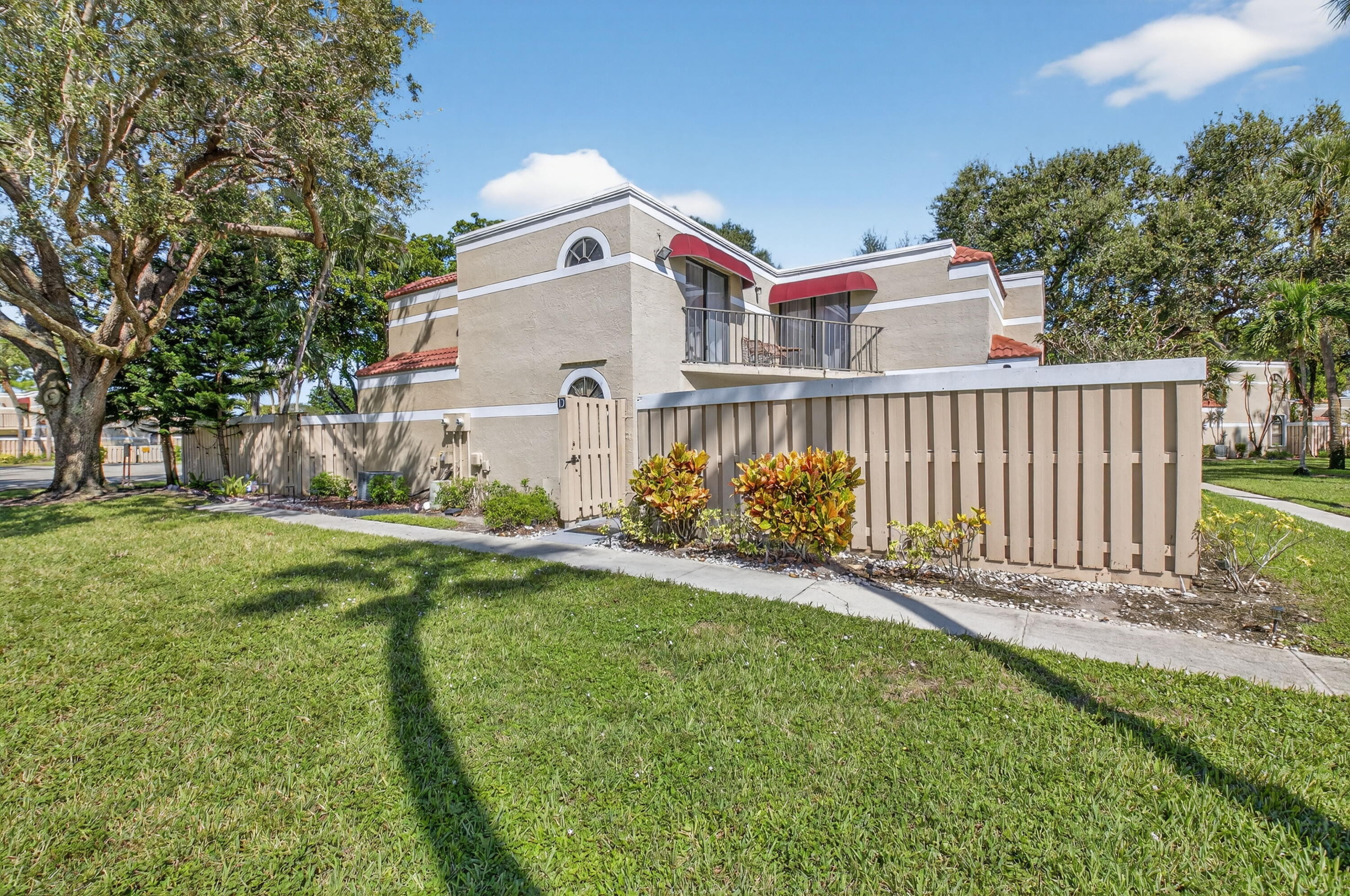 LE VILLAGE DE PROVENCE 2 - Residential Lease