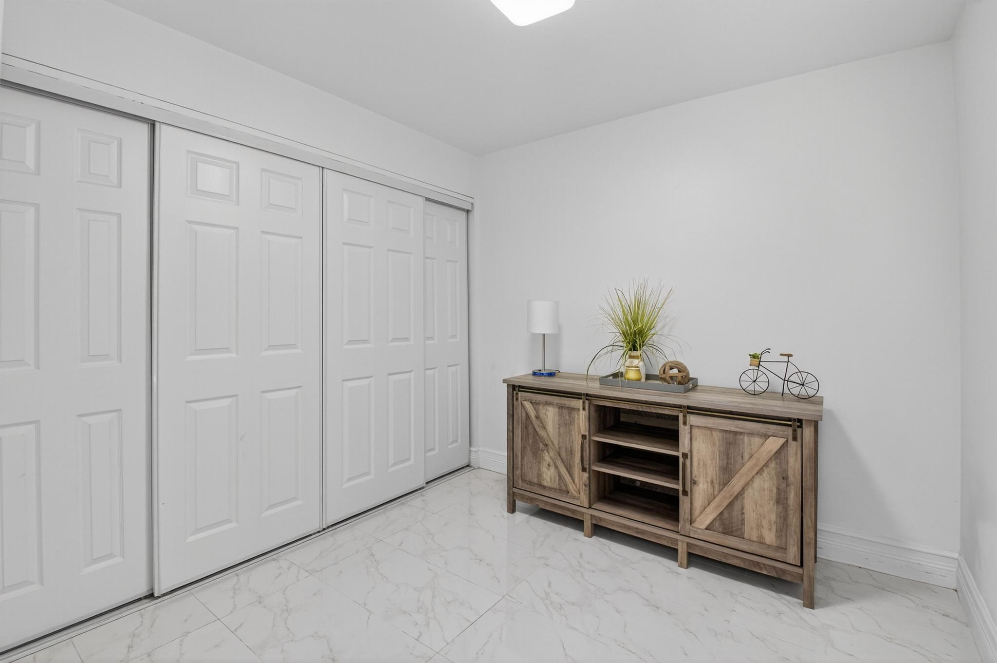 LE VILLAGE DE PROVENCE 2 - Residential Lease