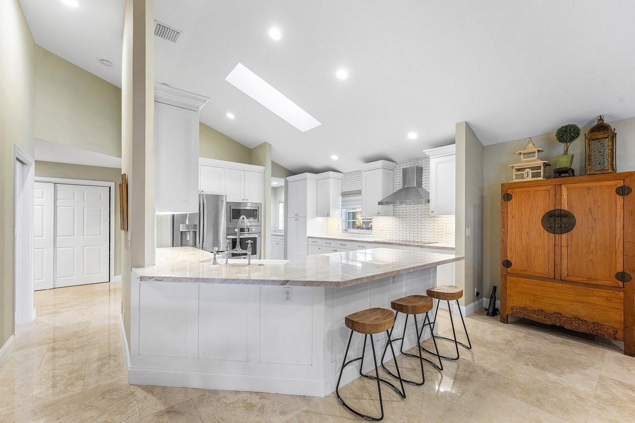 Sector 6 141-21 B - Residential