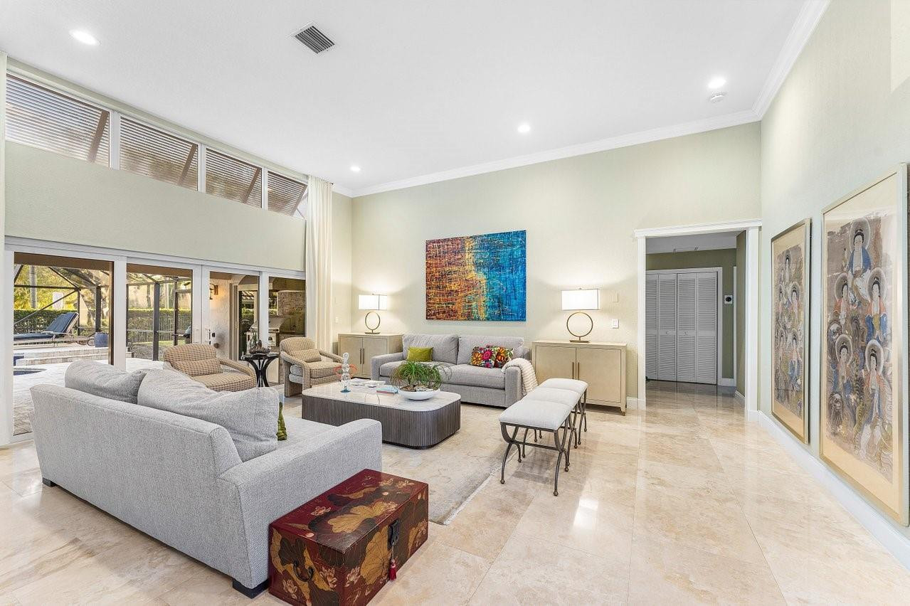 Sector 6 141-21 B - Residential