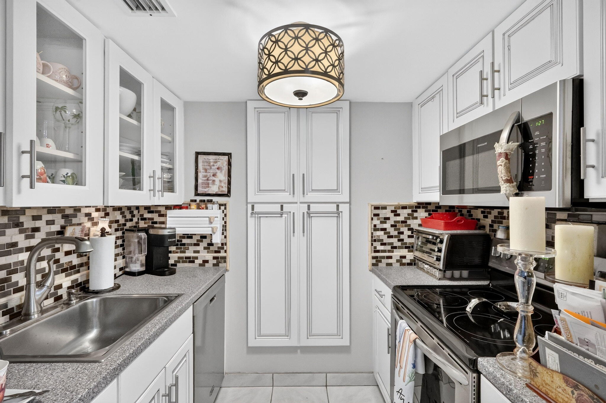 3792 NE Ocean Boulevard 220 N, Jensen Beach, FL, 34957/$399,000 3 3792 NE Ocean Boulevard 220 N