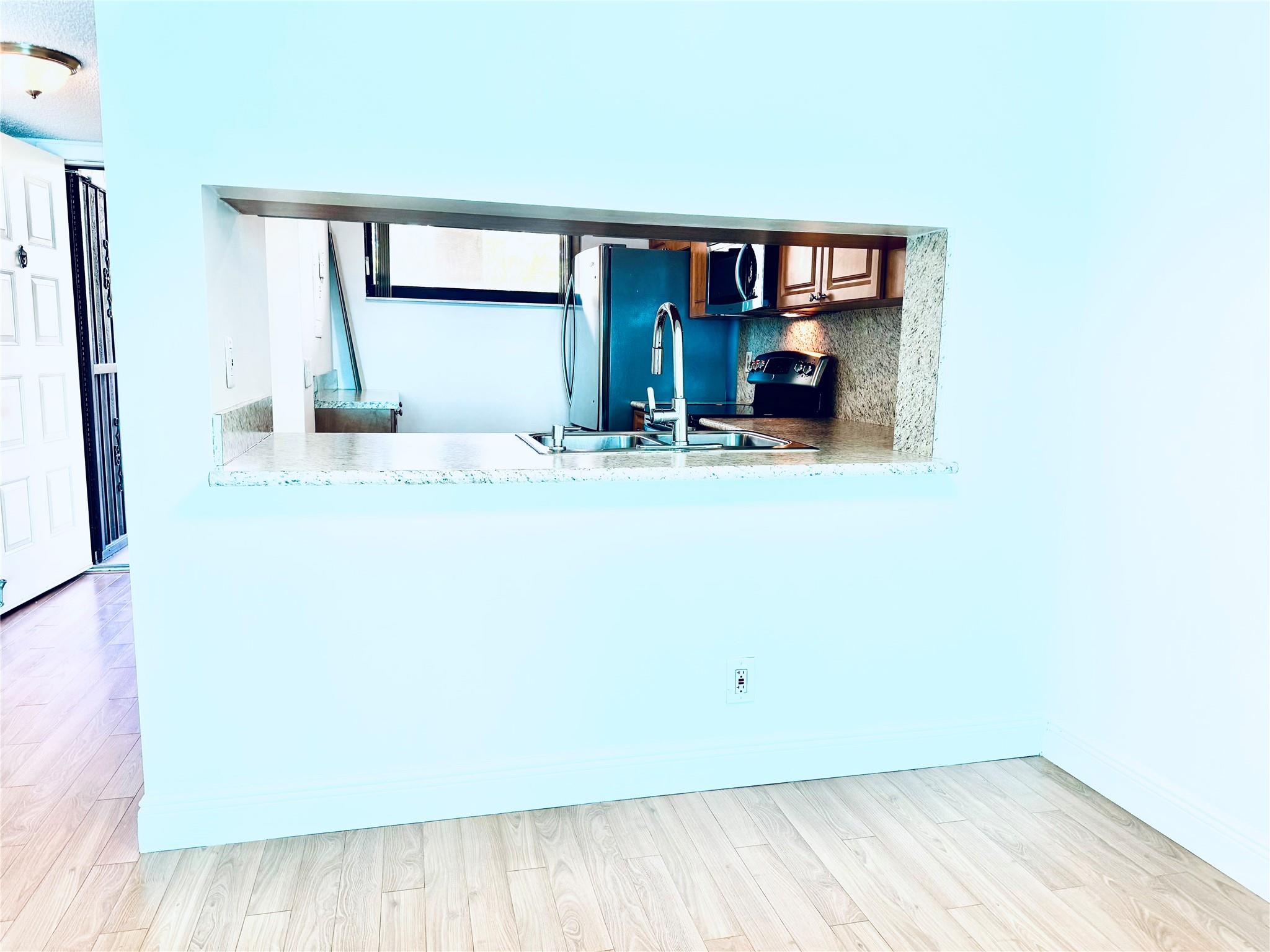 Lake Emerald - Residential