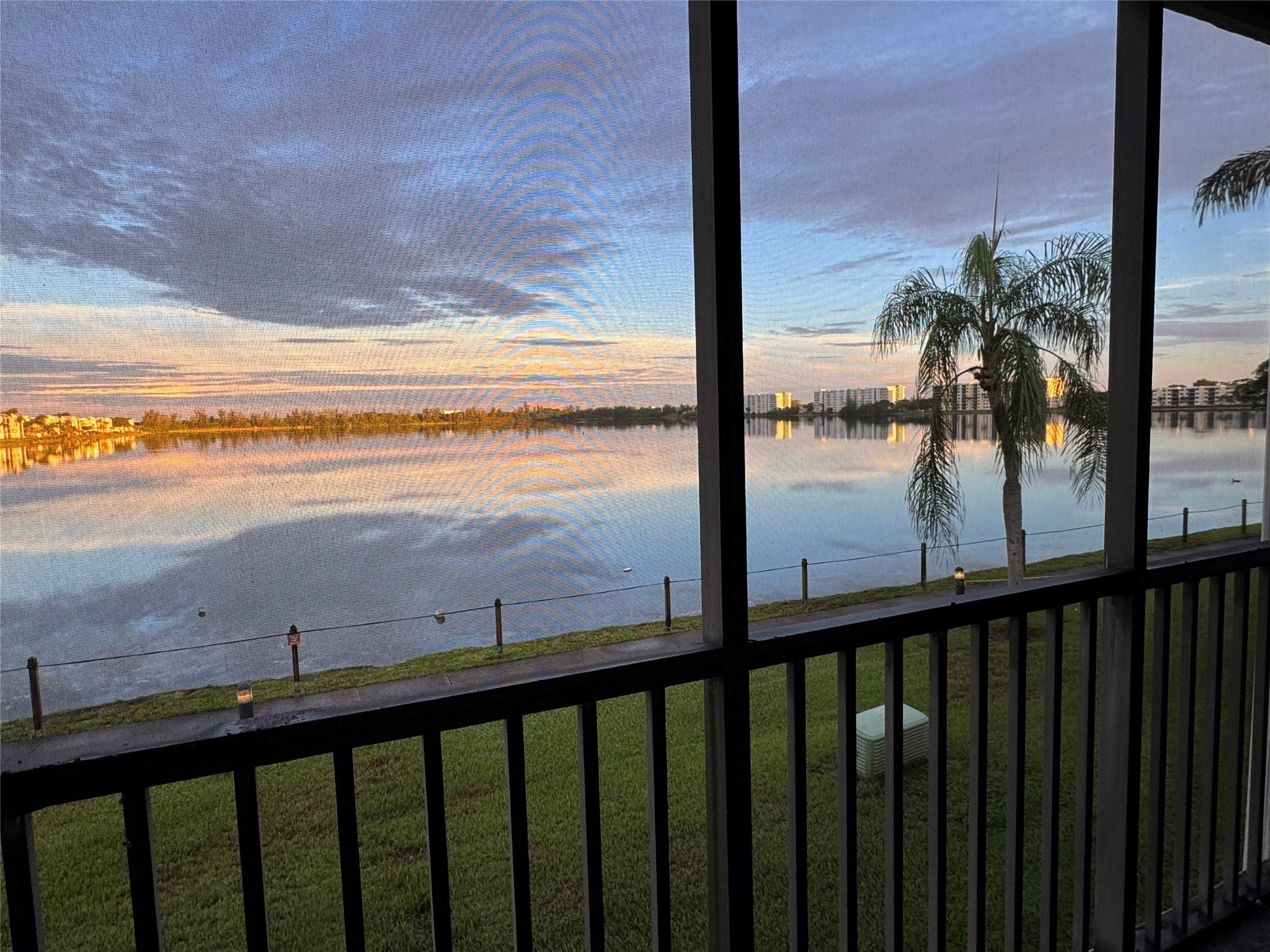 Lake Emerald - Residential