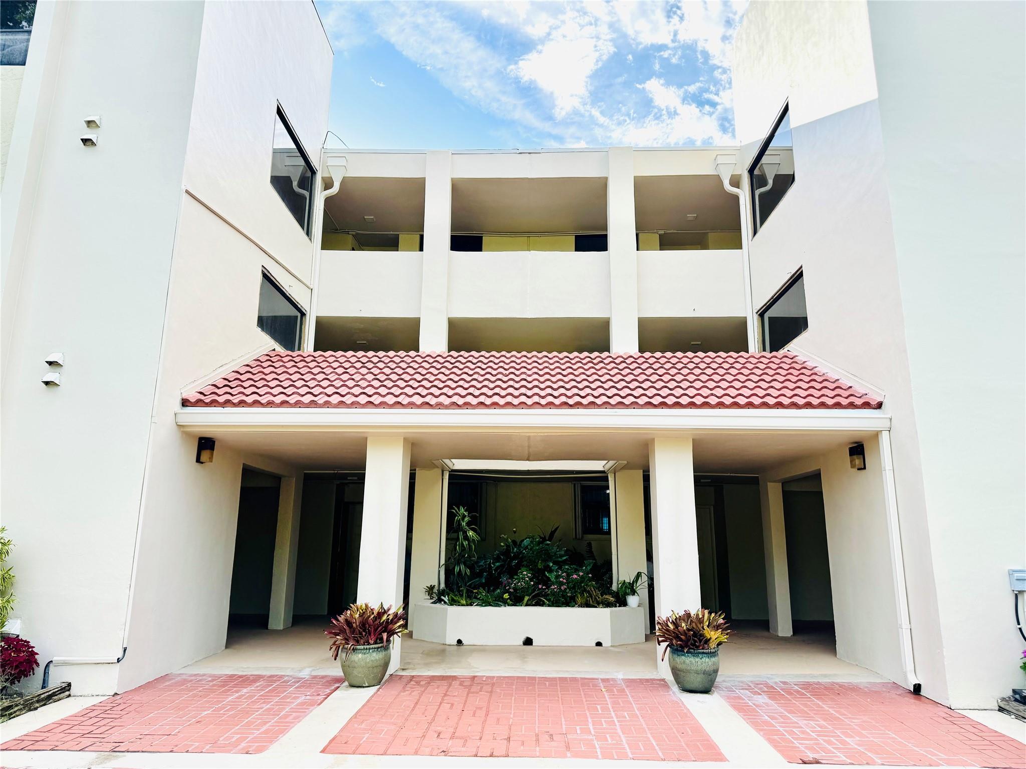 Lake Emerald - Residential