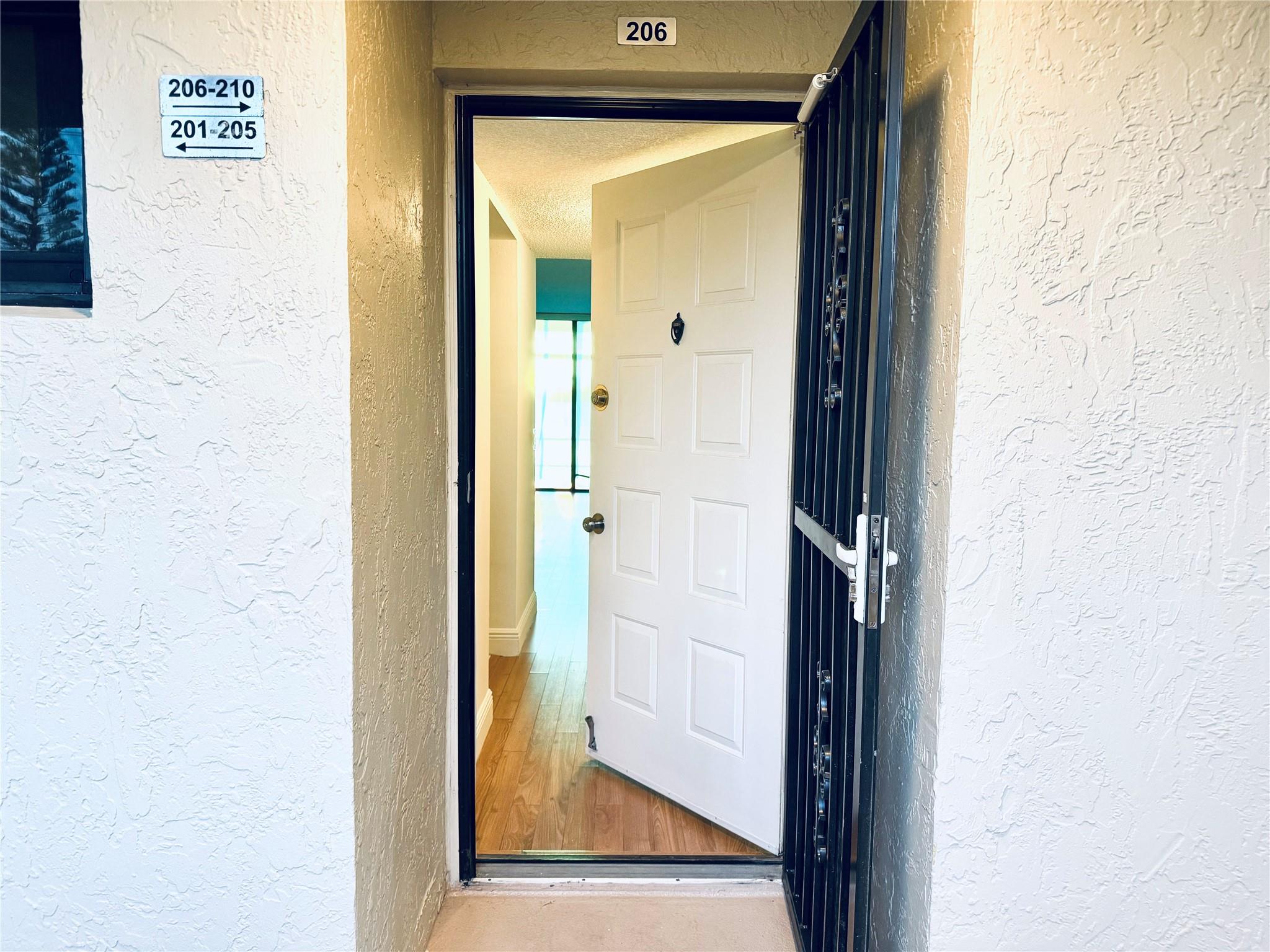 Lake Emerald - Residential