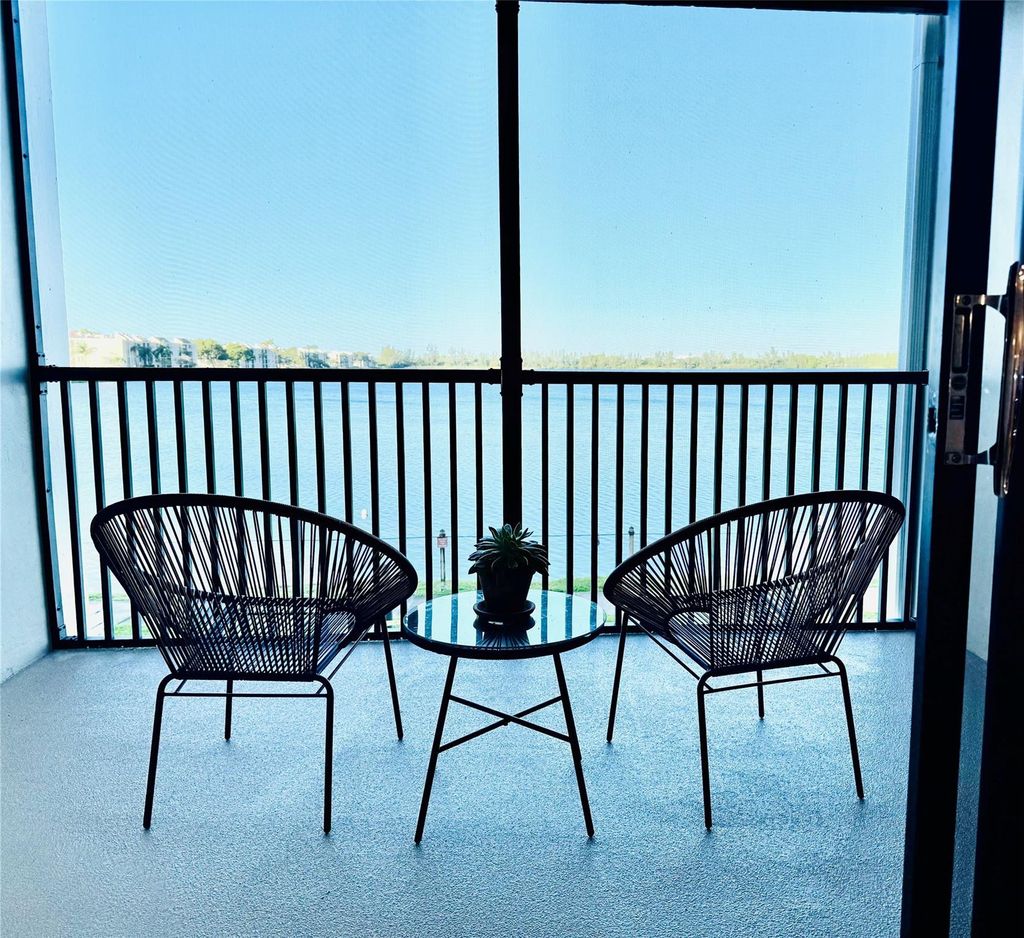 Photo of 112 Lake Emerald Dr #206, Oakland Park, FL 33309 (MLS # F10529327)