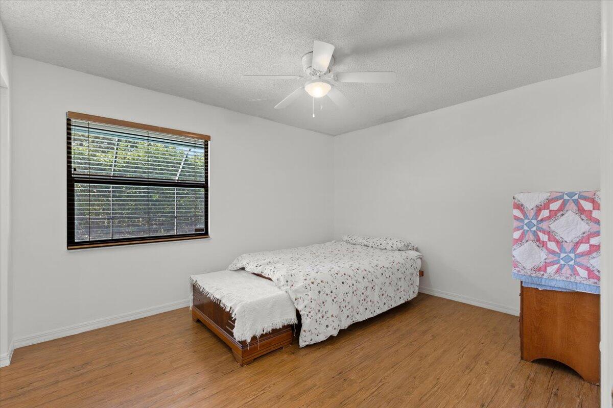 CORAL SPRINGS COUNTRY CLUB - Residential