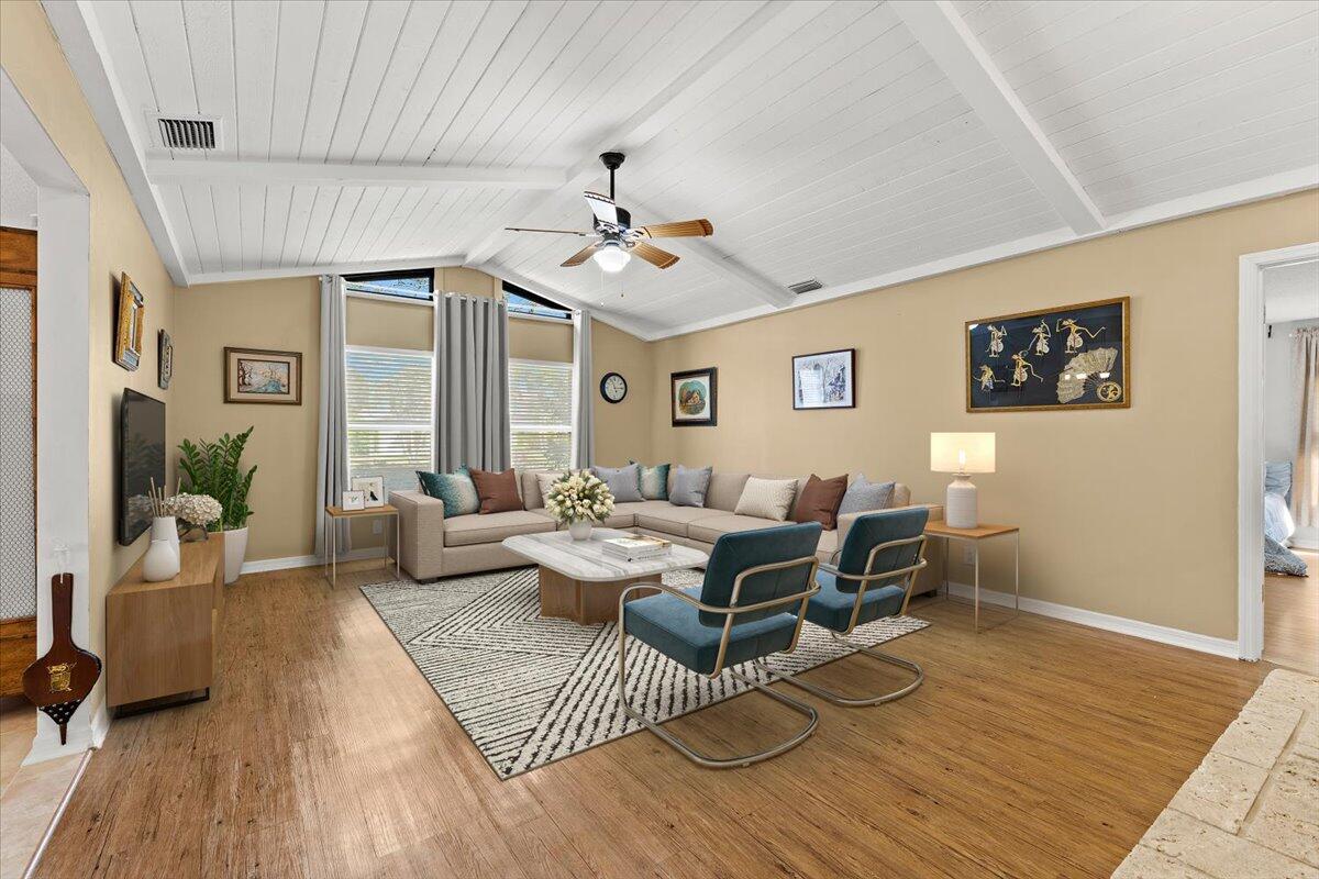 CORAL SPRINGS COUNTRY CLUB - Residential